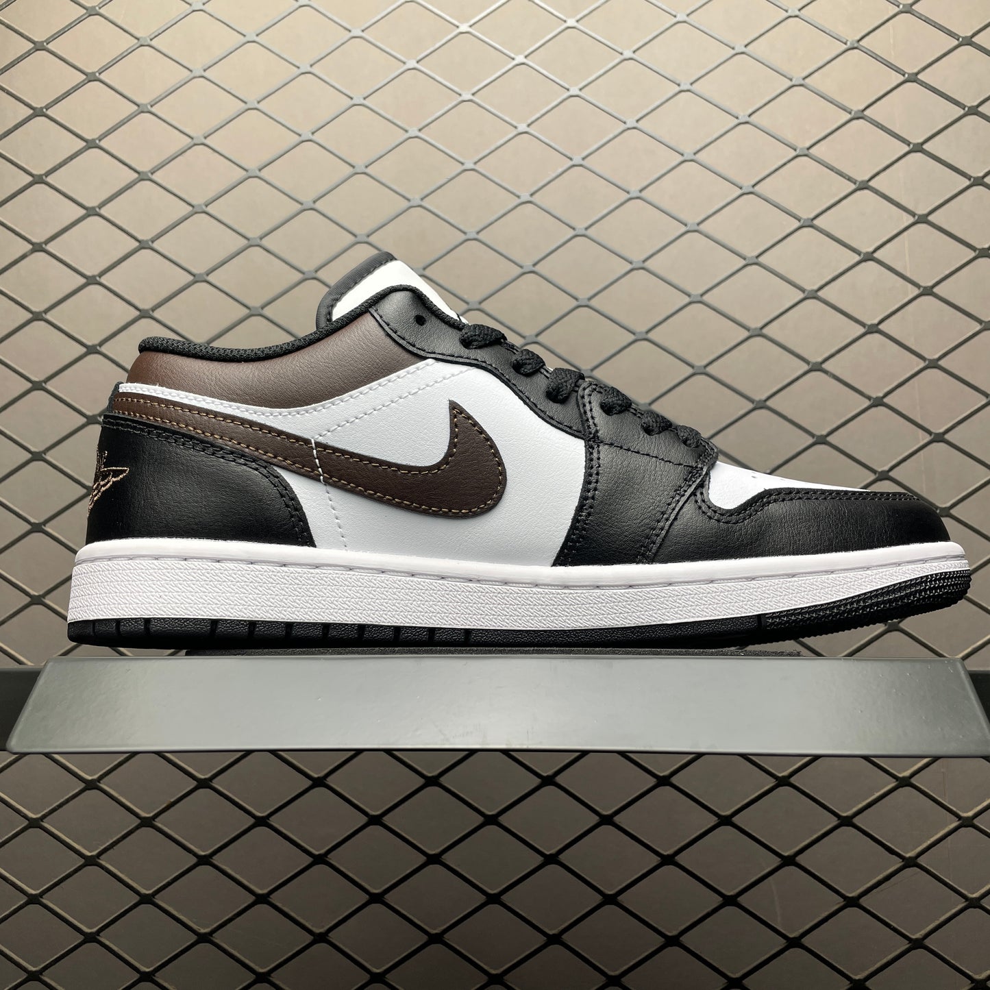 Nike Air Jordan 1 Low "White/Black/Brown"