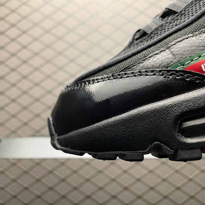 UNDEFEATED × Nike Air Max 95 SP "Black"