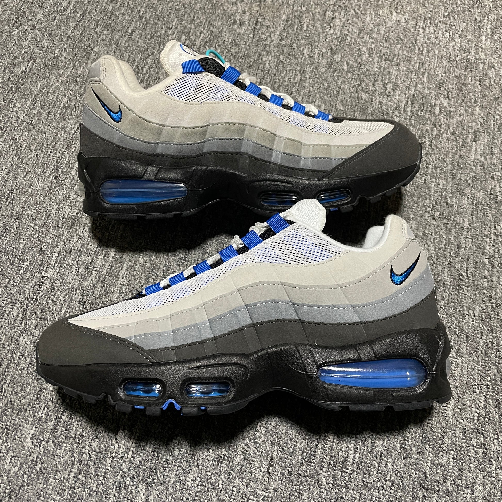 Nike Air Max 95 OG Big Bubble "Cool Grey/Blue Spark"