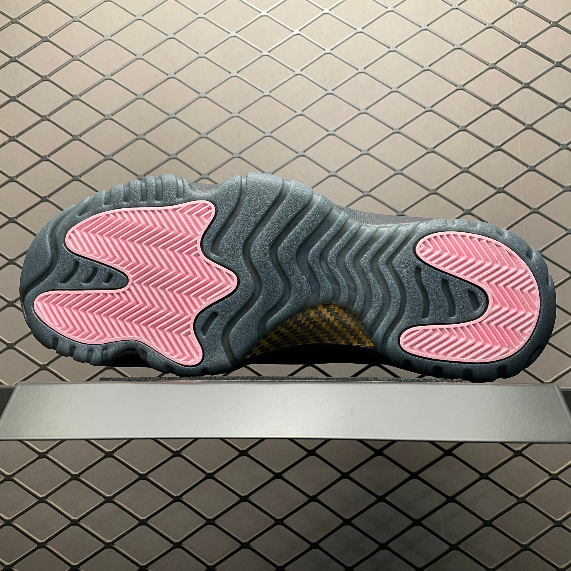 Nike Air Jordan 11 "Mojave" (Las Vegas Exclusive)