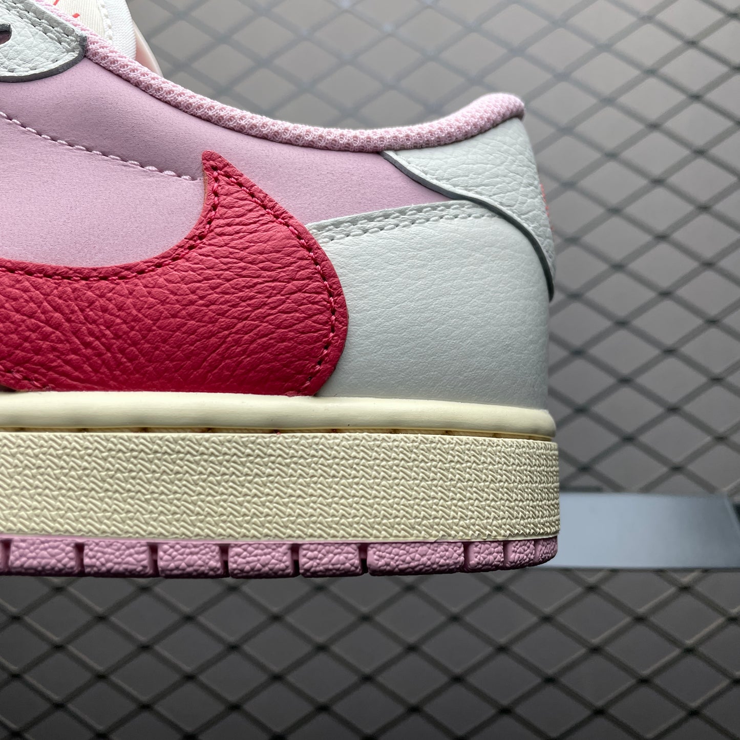 Travis Scott × Nike Air Jordan 1 Low OG "Sail/Tropical Pink"