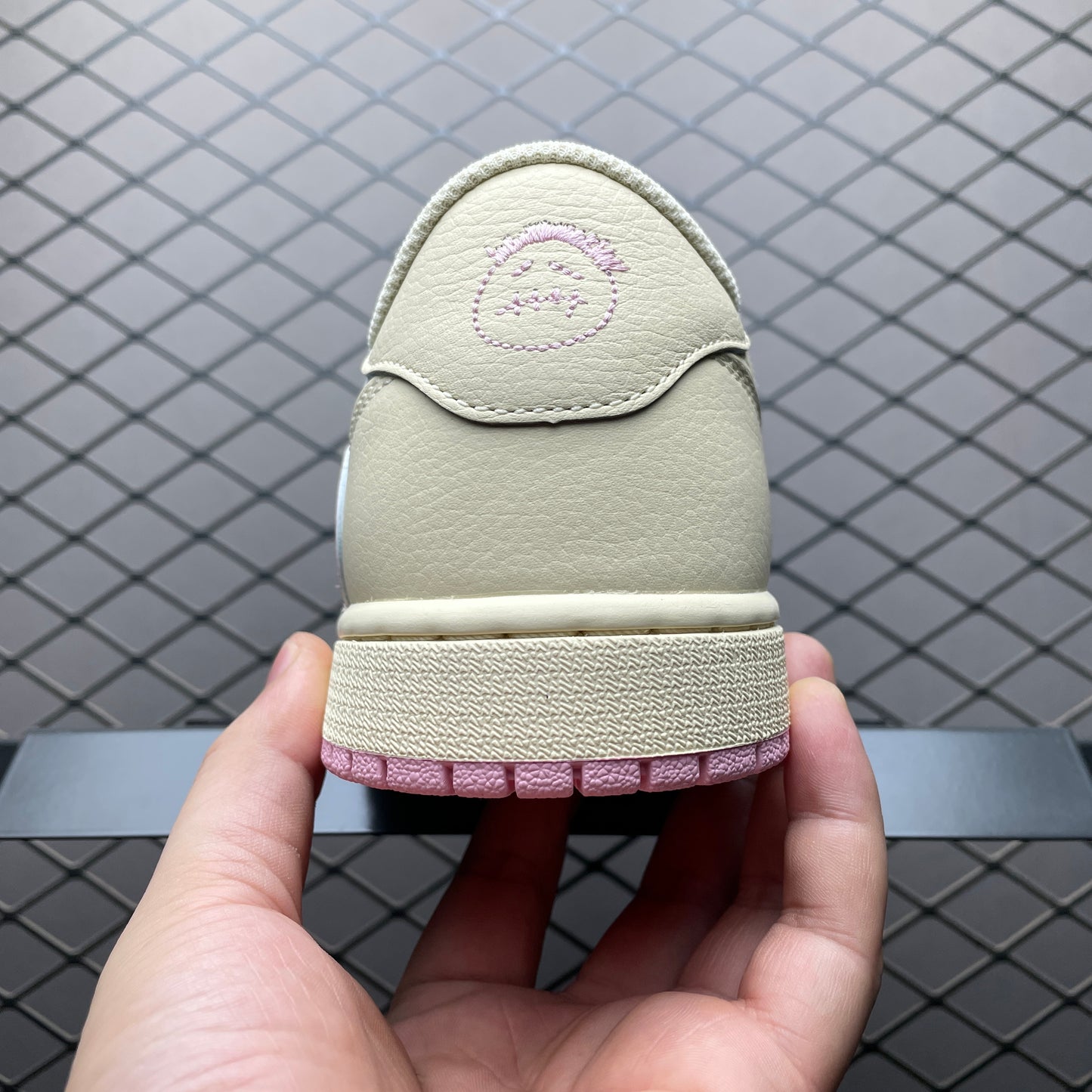 Travis Scott × Nike Air Jordan 1 Low OG "Muslin/Shy Pink"