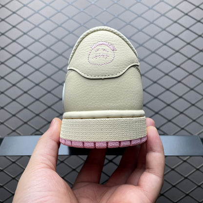 Travis Scott × Nike Air Jordan 1 Low OG "Muslin/Shy Pink"