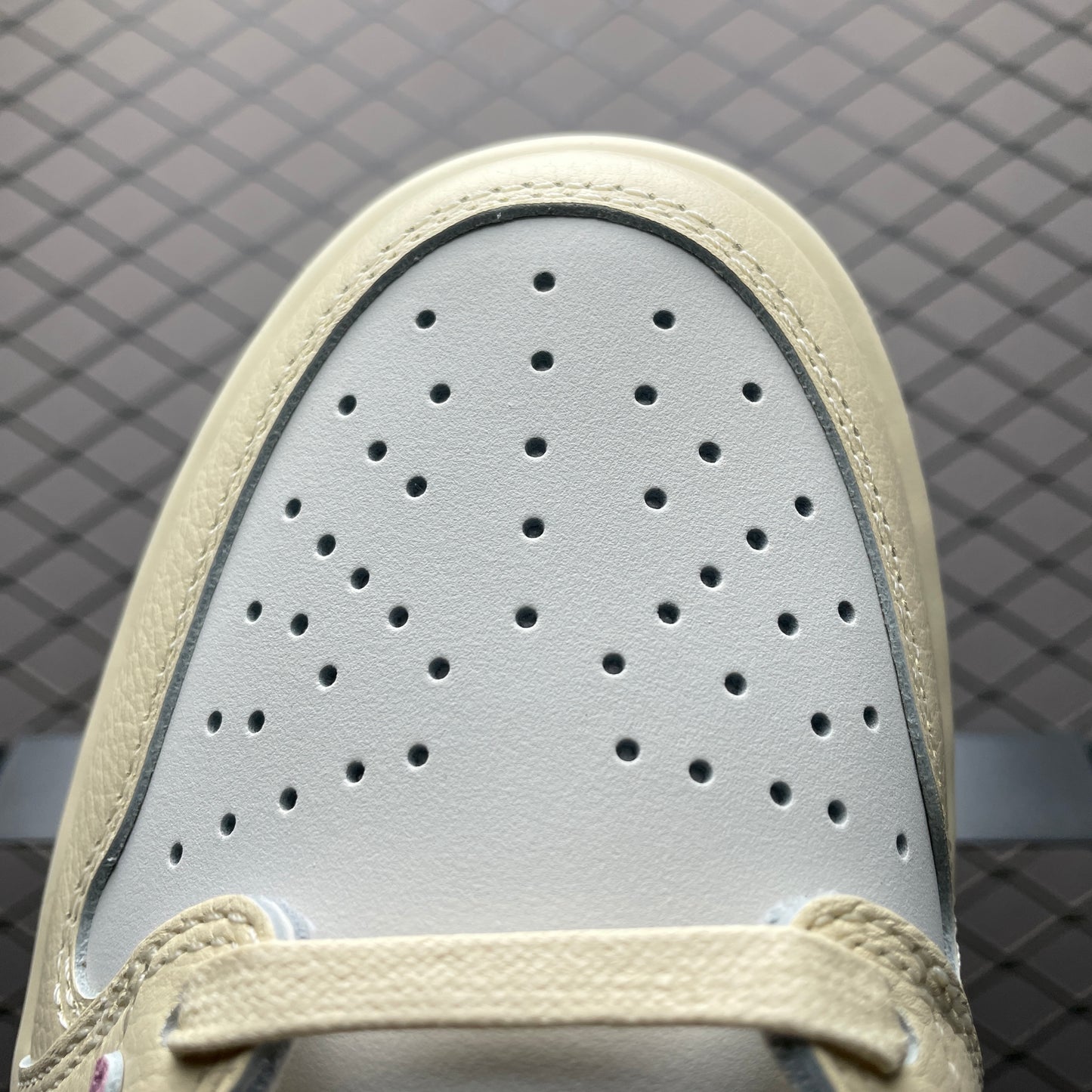 Travis Scott × Nike Women's Air Jordan 1 Low OG SP "Dark Pony/Pink Oxford"