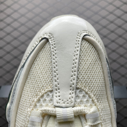 UNDEFEATED × Nike Air Max 95 SP "Sail"