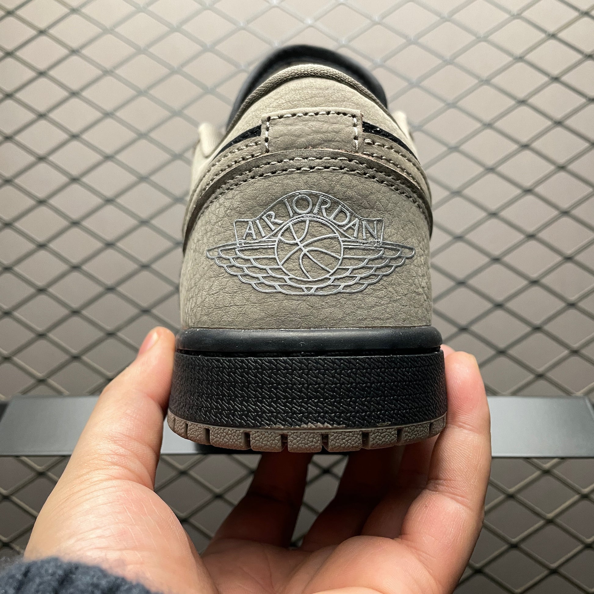 Nike Air Jordan 1 Low "Olive Grey"