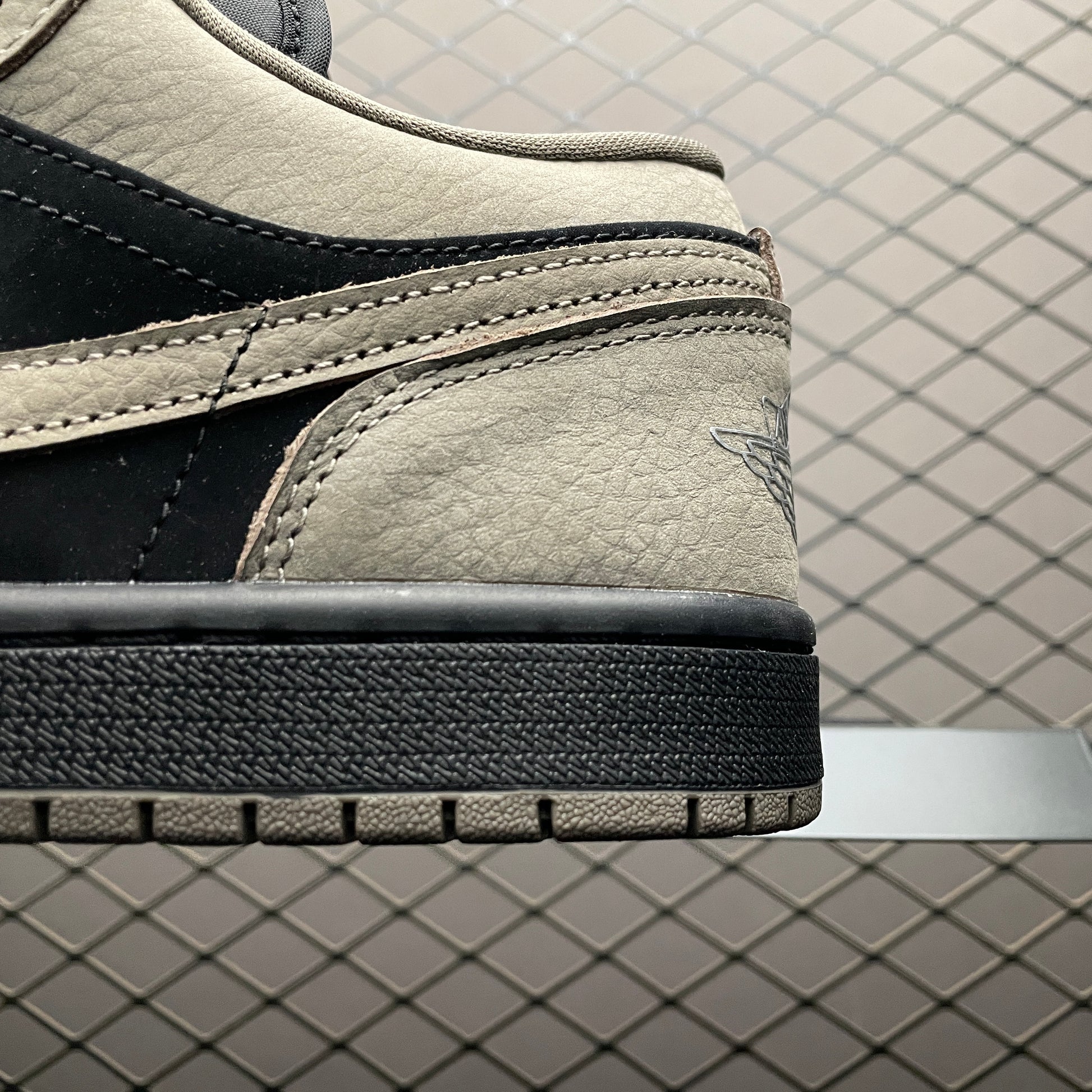 Nike Air Jordan 1 Low "Olive Grey"