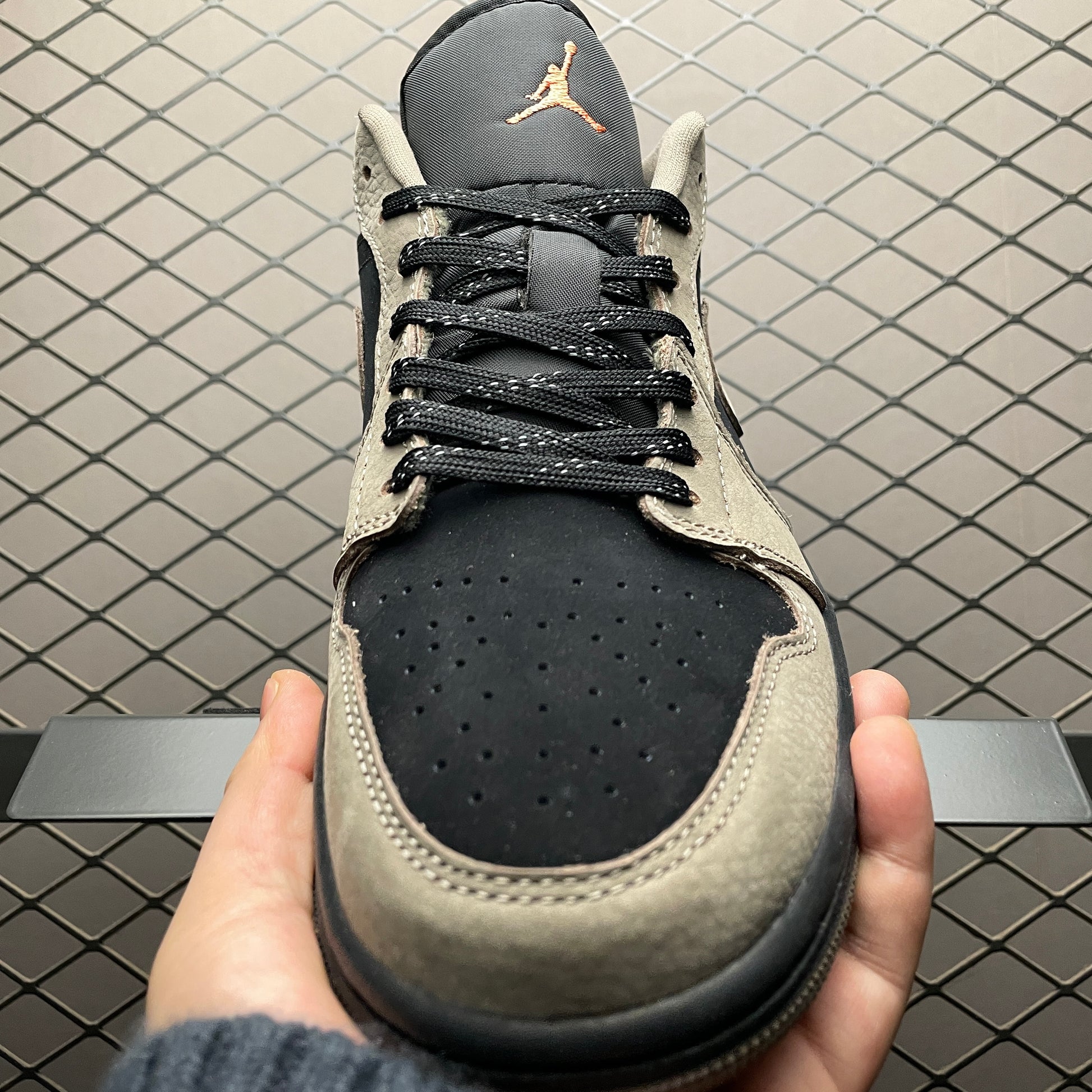 Nike Air Jordan 1 Low "Olive Grey"