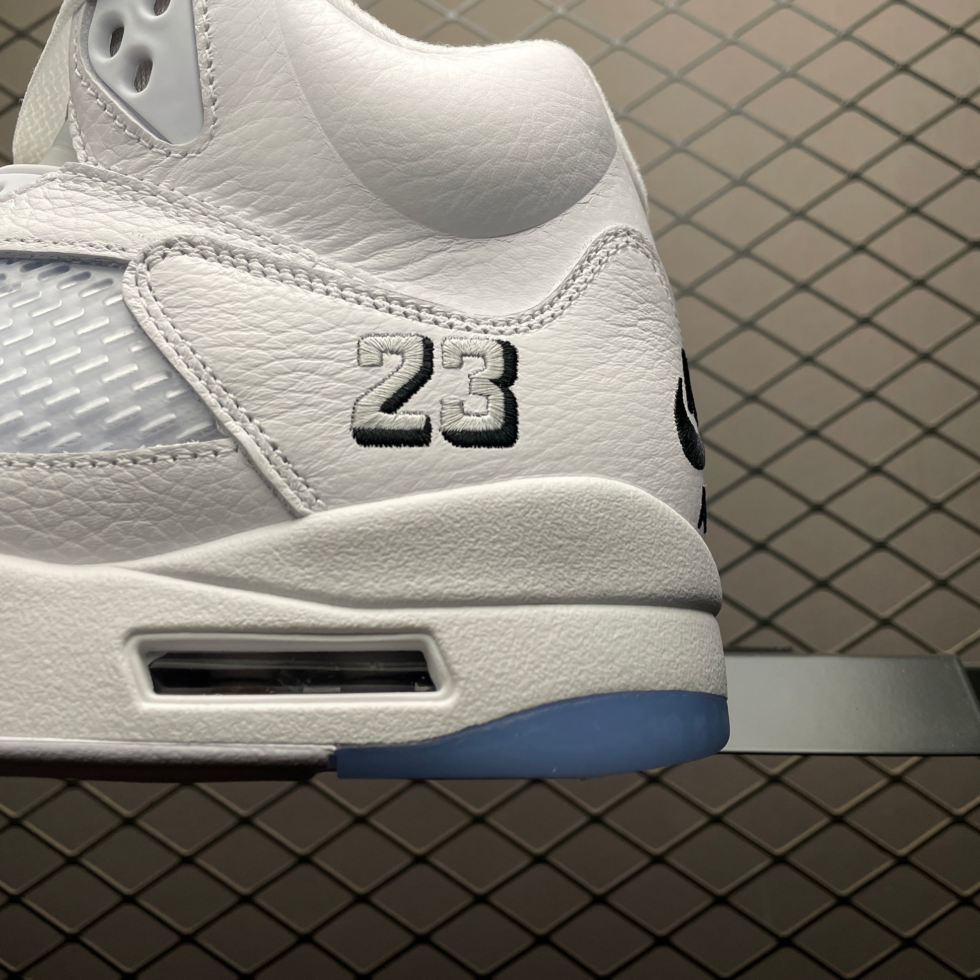 Nike Air Jordan 5 Retro "White/Metallic Silver"