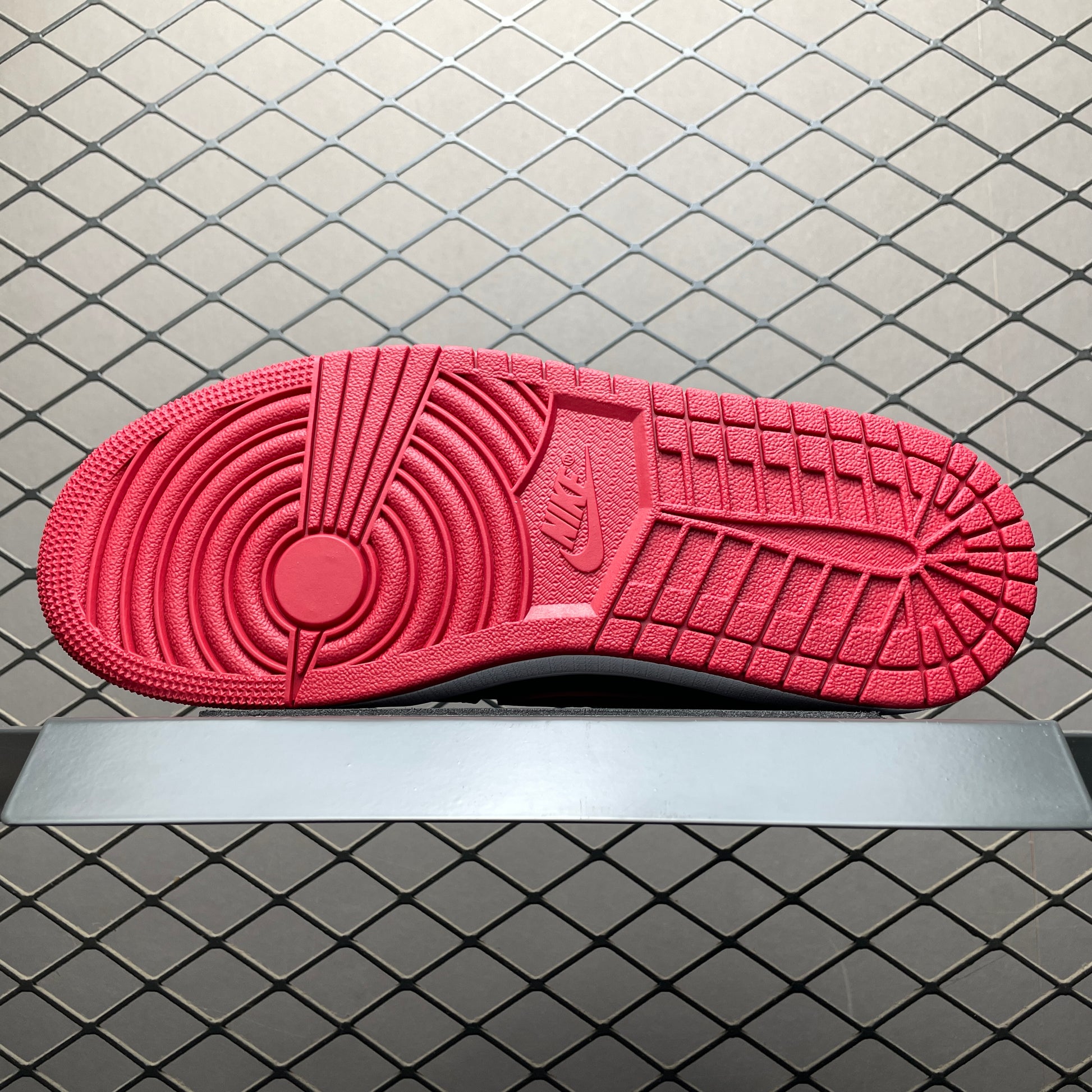 Nike Air Jordan 1 Retro Low OG "Banned"