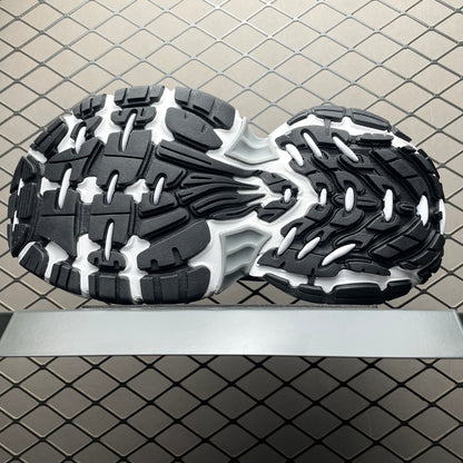 Balenciaga Men's 6xl Hardware Sneaker in White/black