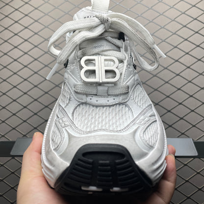 Balenciaga Men's 6xl Hardware Sneaker in White/black