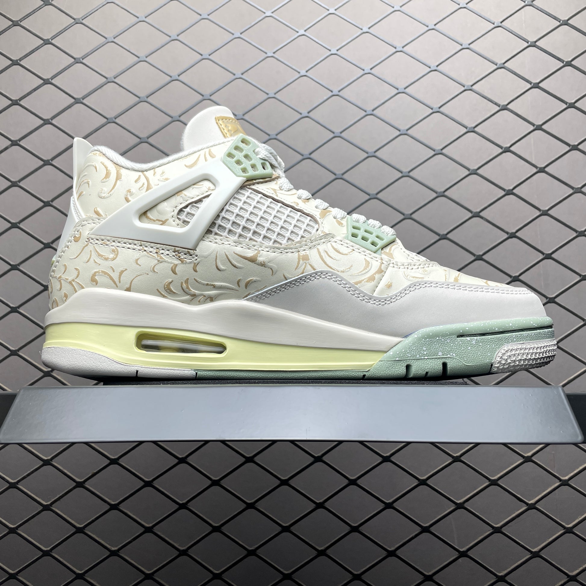Nike Air Jordan 4 SE "Somos Eternos/Soft Pearl"