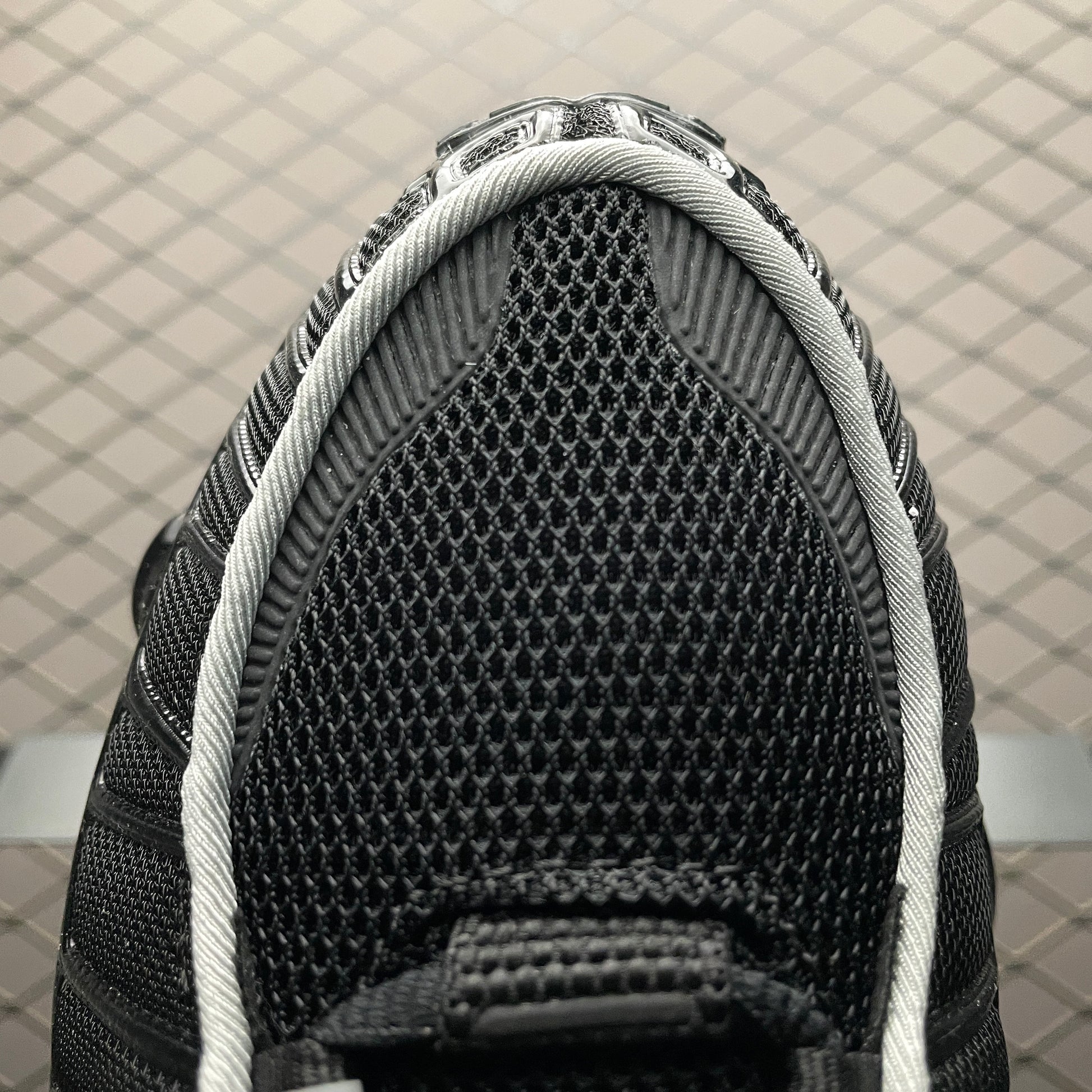 Nike Shox TL "Black/Dynamic Yellow/Metallic Silver"
