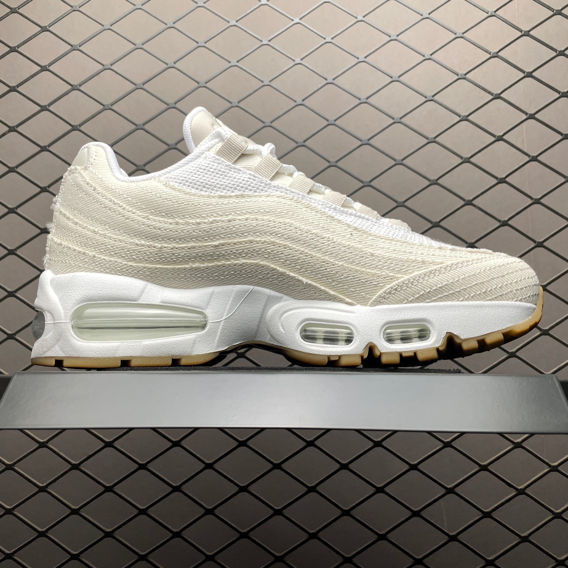 Levi's × Nike Air Max 95 OG "Denim White"