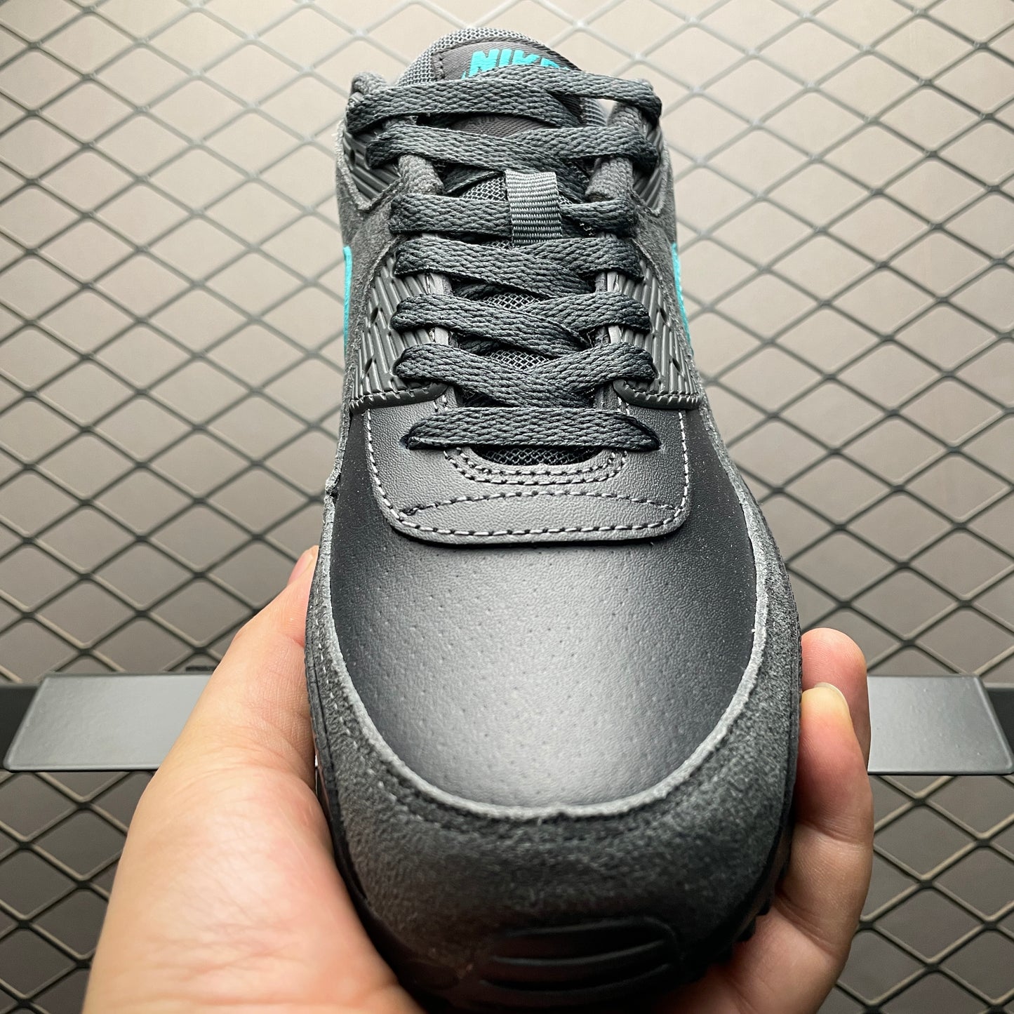 Nike Air Max 90 "Black Tiffany"