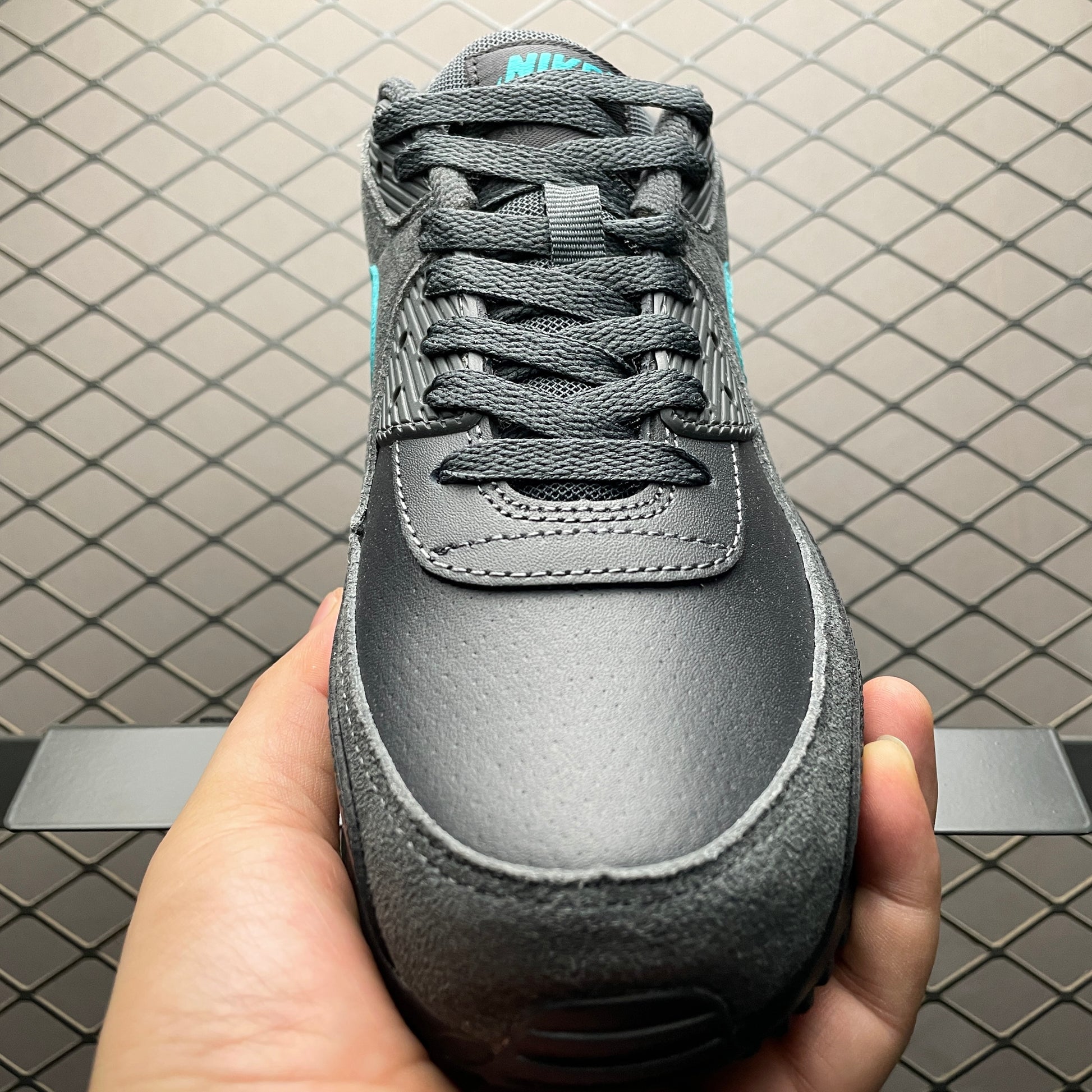 Nike Air Max 90 "Black Tiffany"