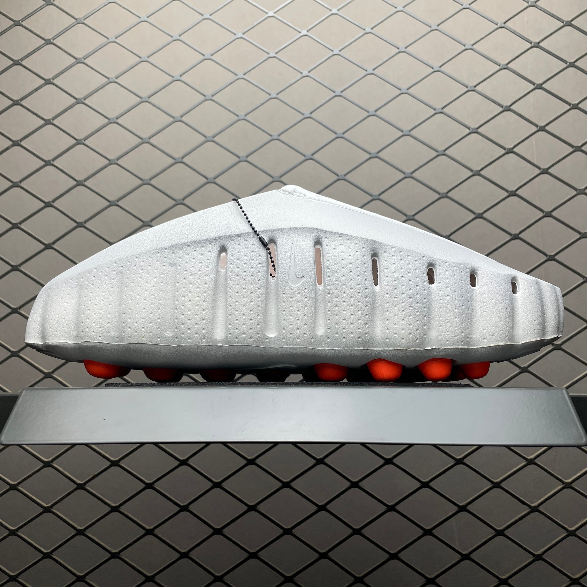 Nike Mind 001 Mules "Light Smoke Grey/Hyper Crimson"