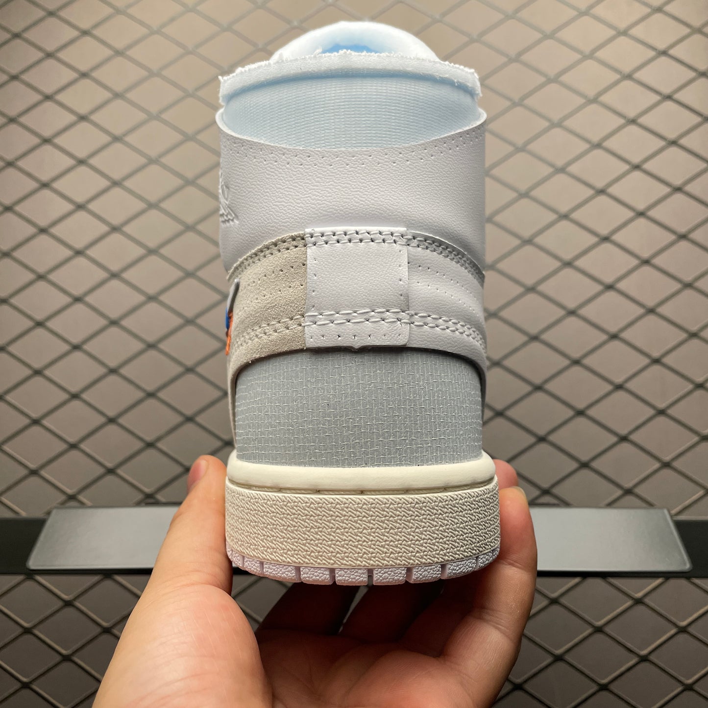 Off-White × Nike Air Jordan 1 Retro High OG "Alaska"（26ss）