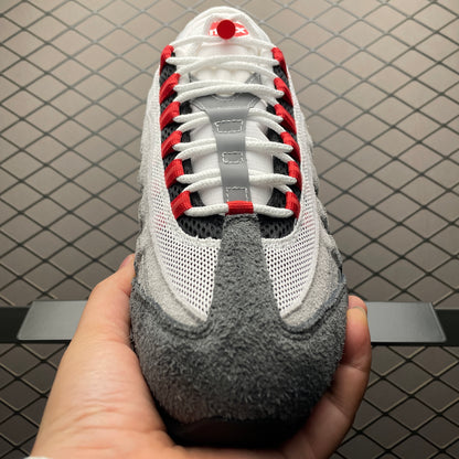 UNDEFEATED × Nike Air Max 95 SP "Fire Red" (Tokyo Exclusive)