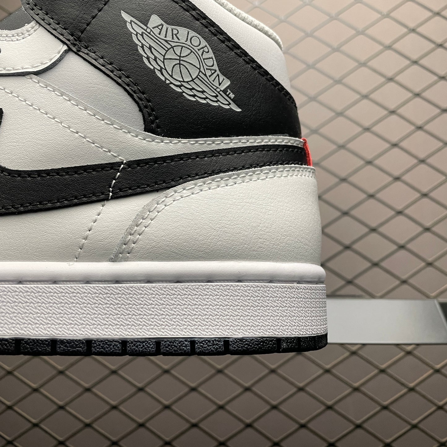 Nike Air Jordan 1 Mid "Summit White/Neutral Grey"