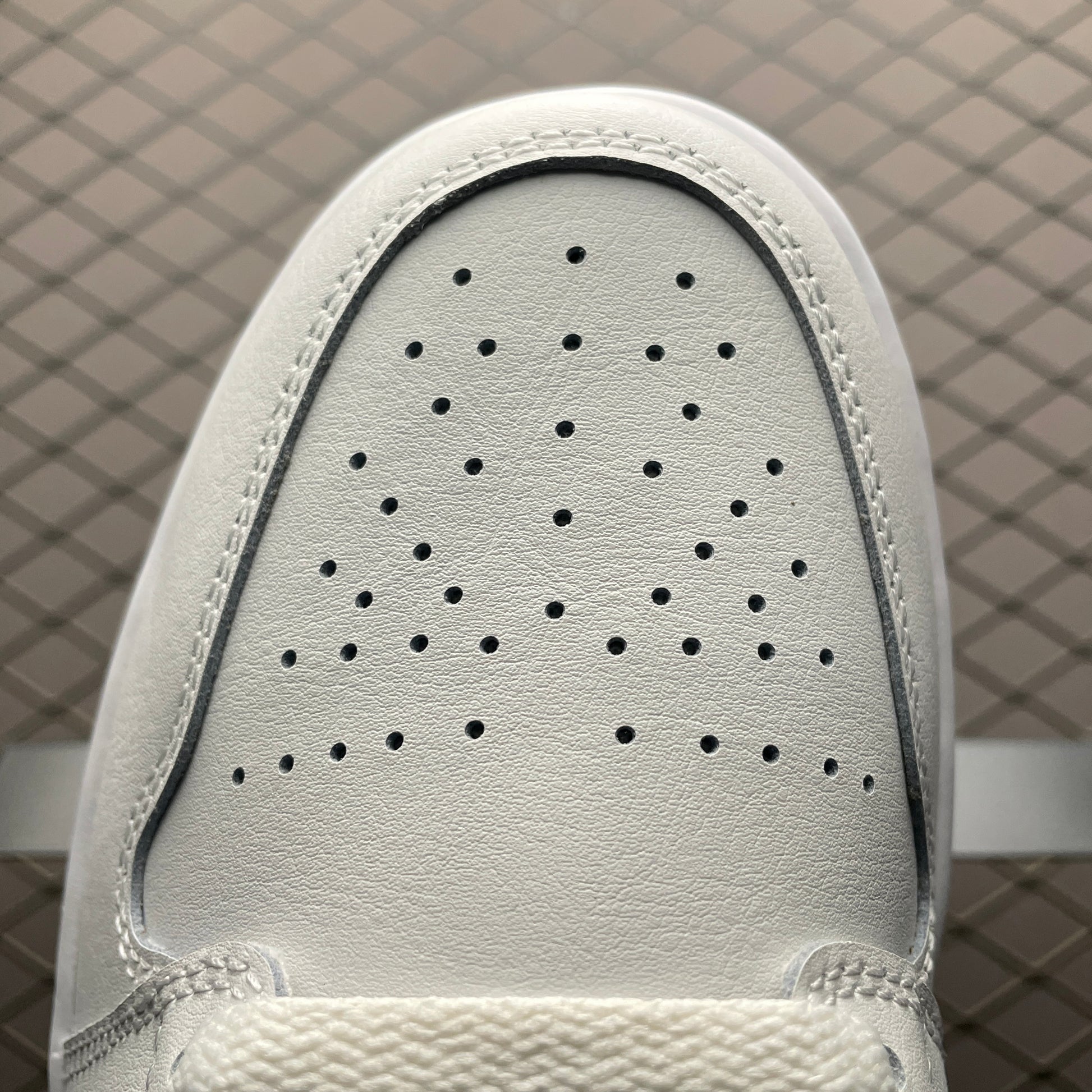 Nike Air Jordan 1 Mid "Summit White/Neutral Grey"