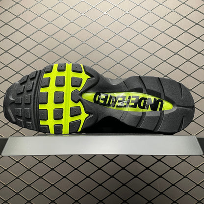 UNDEFEATED × Nike Air Max 95 SP "Neon"