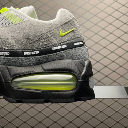 UNDEFEATED × Nike Air Max 95 SP "Neon"