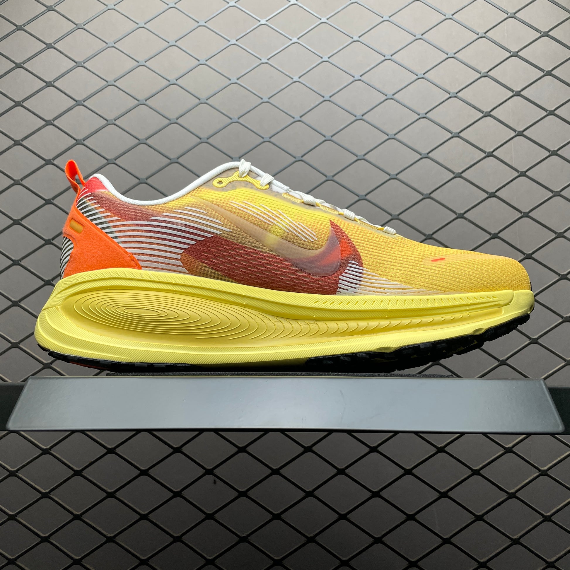Nike Vomero 18 SE "Multi Color/Vivid Sulfur/Dark Sulfur/Clear"