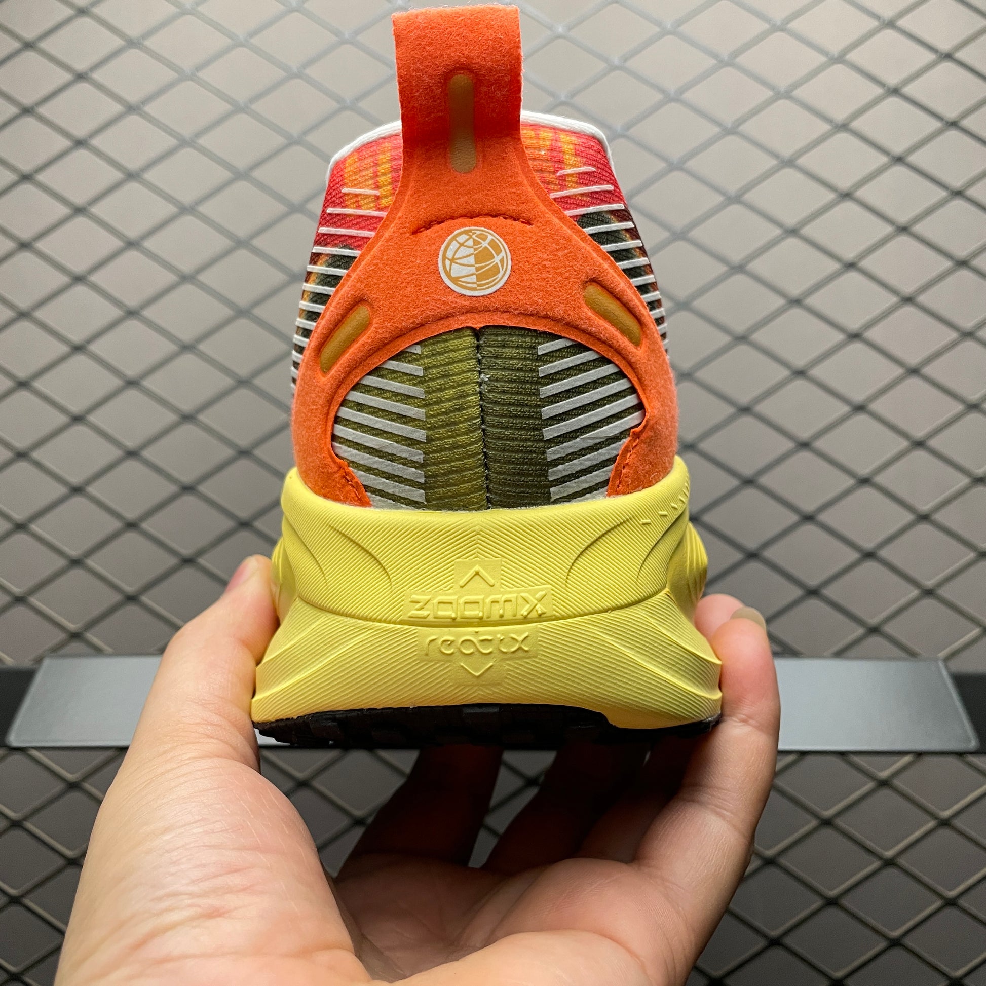 Nike Vomero 18 SE "Multi Color/Vivid Sulfur/Dark Sulfur/Clear"