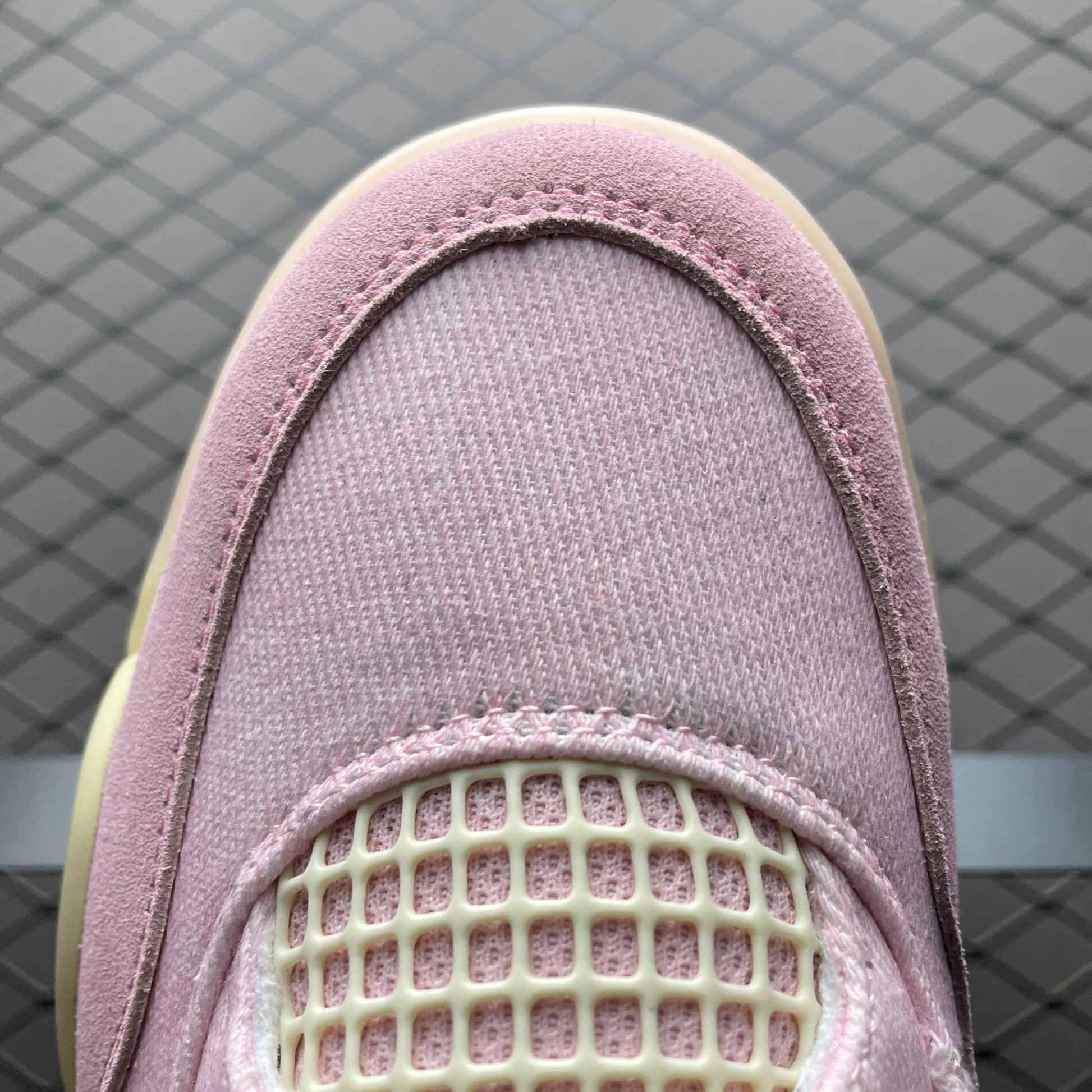 Nike Women's Air Jordan 4 Retro "Pearl Pink/Iced Carmine"