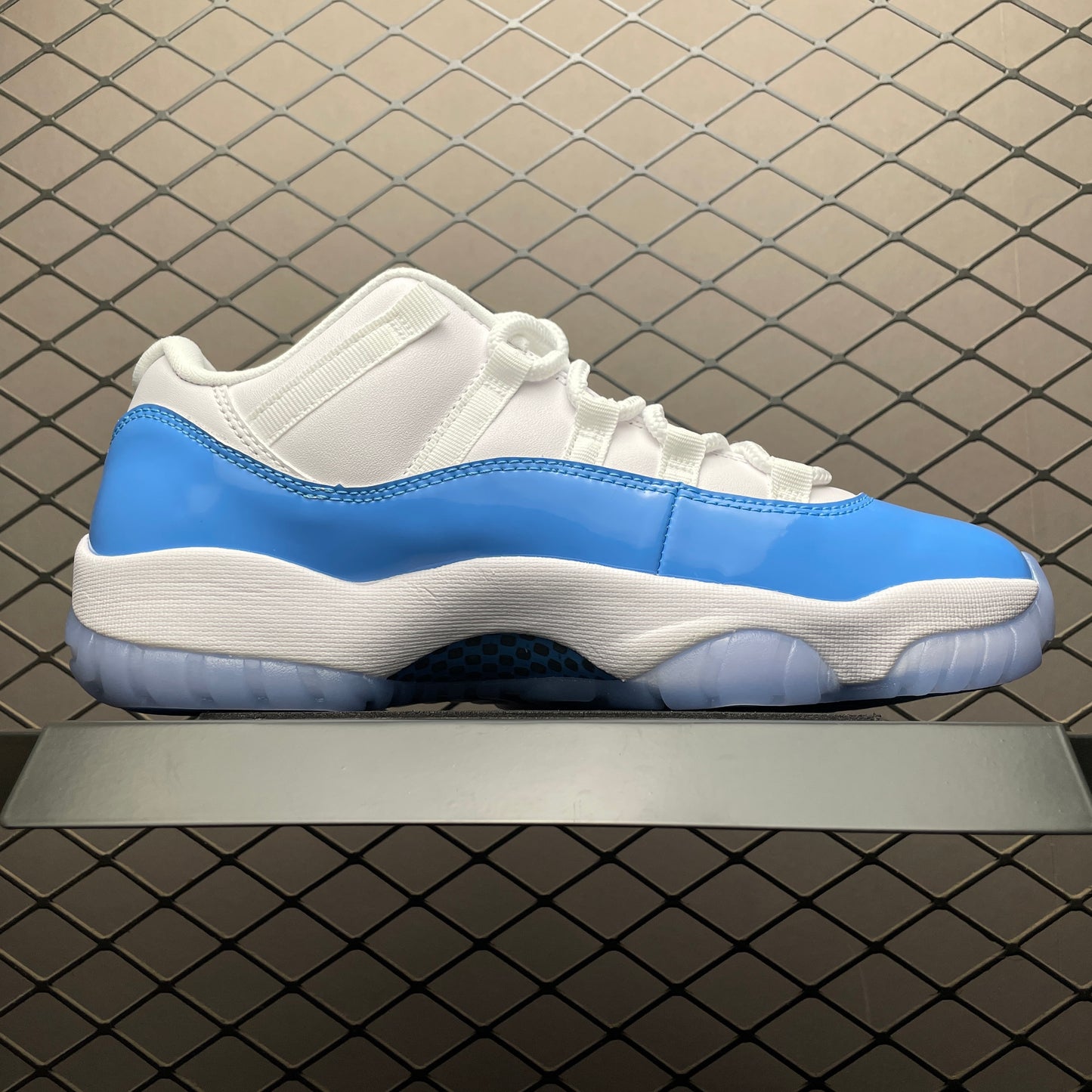 Nike Air Jordan 11 Retro Low "University Blue" (2026)