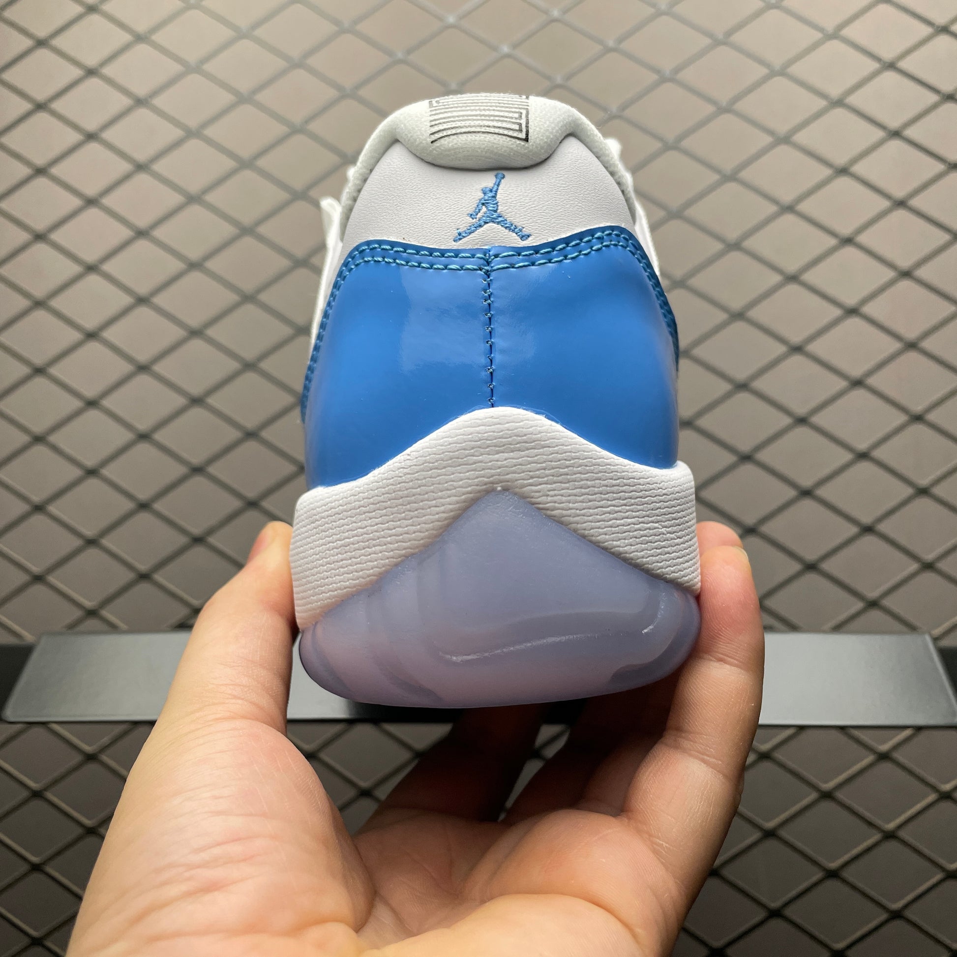 Nike Air Jordan 11 Retro Low "University Blue" (2026)