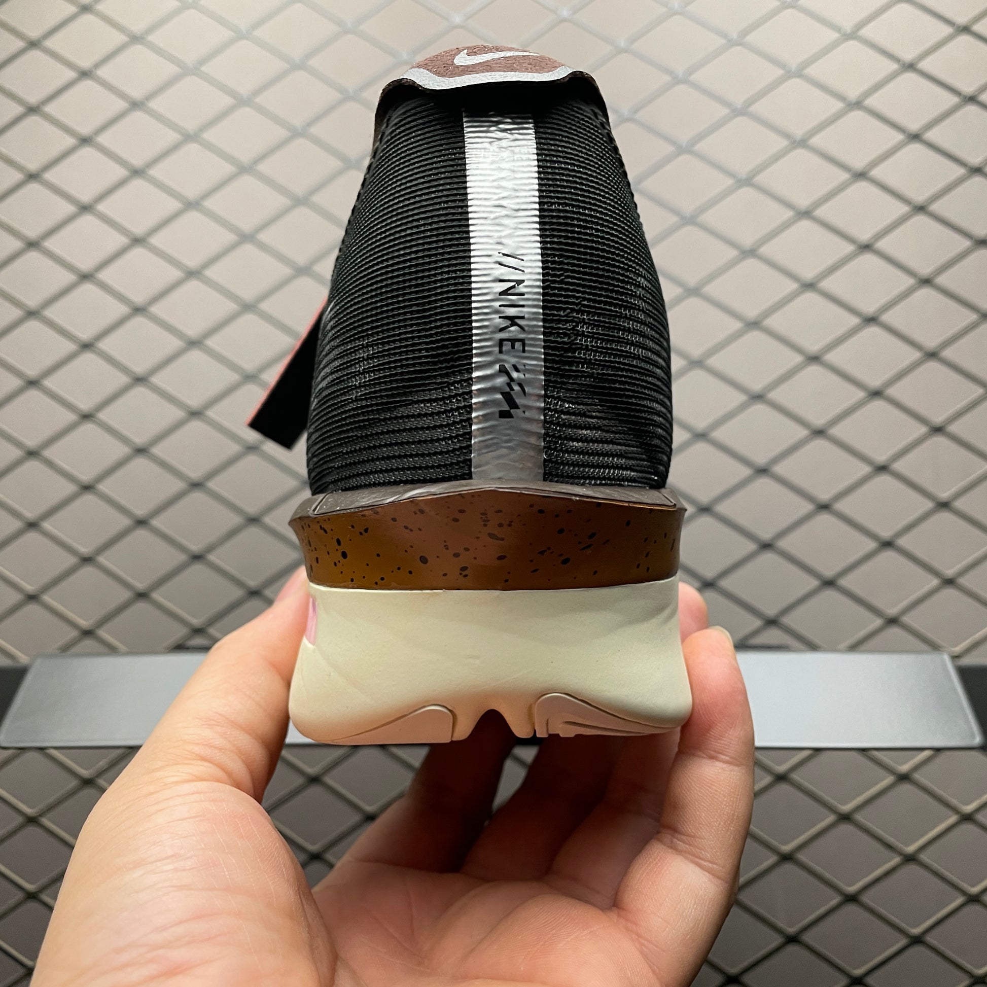 Nike Vaporfly 4 "Velvet Brown/Black/Desert Ochre/Soft Pearl"