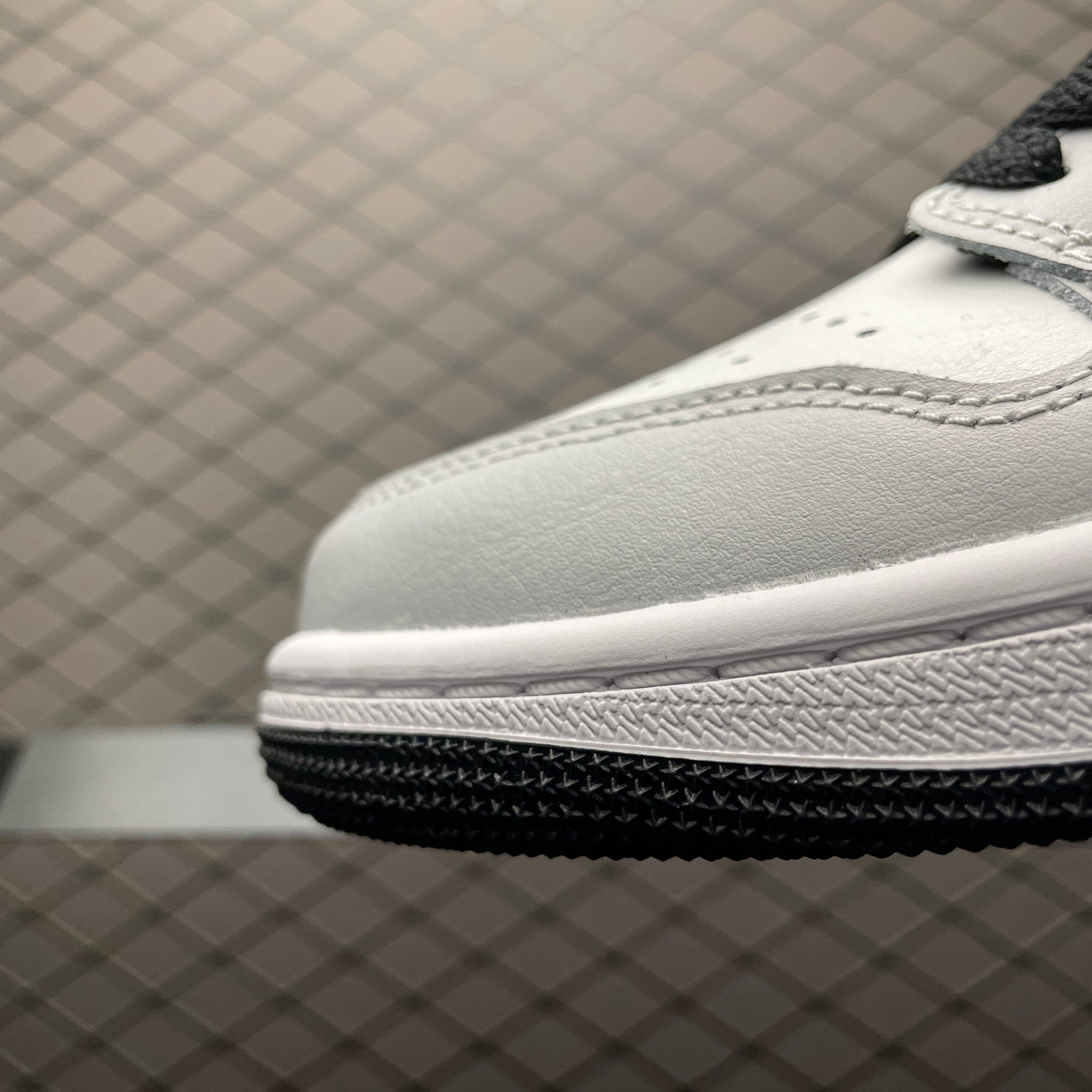 Nike Air Jordan 1 Low "Neutral Grey/Infrared 23/Black"