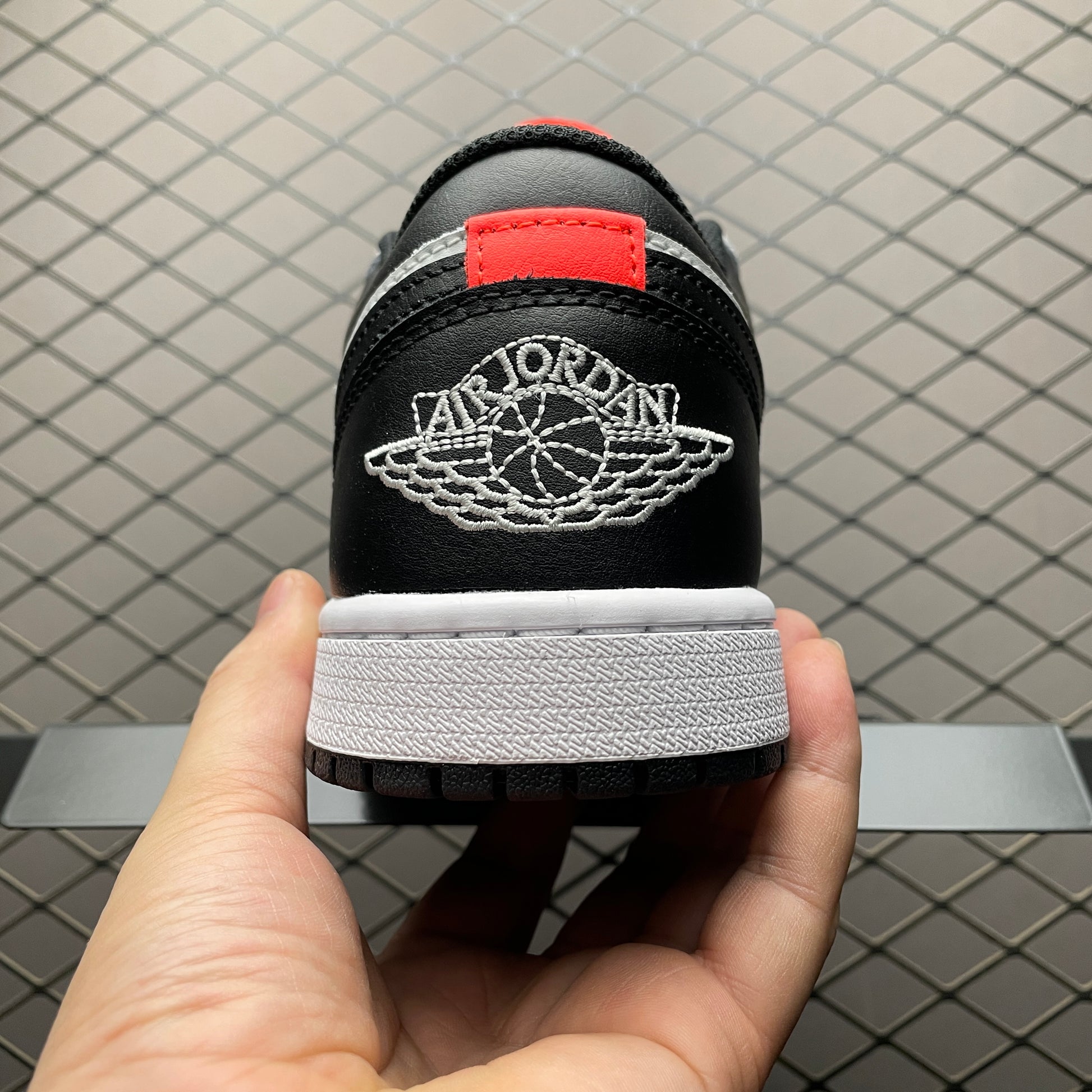 Nike Air Jordan 1 Low "Neutral Grey/Infrared 23/Black"