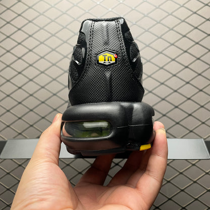 Nike Air Max Plus "Black/Volt"