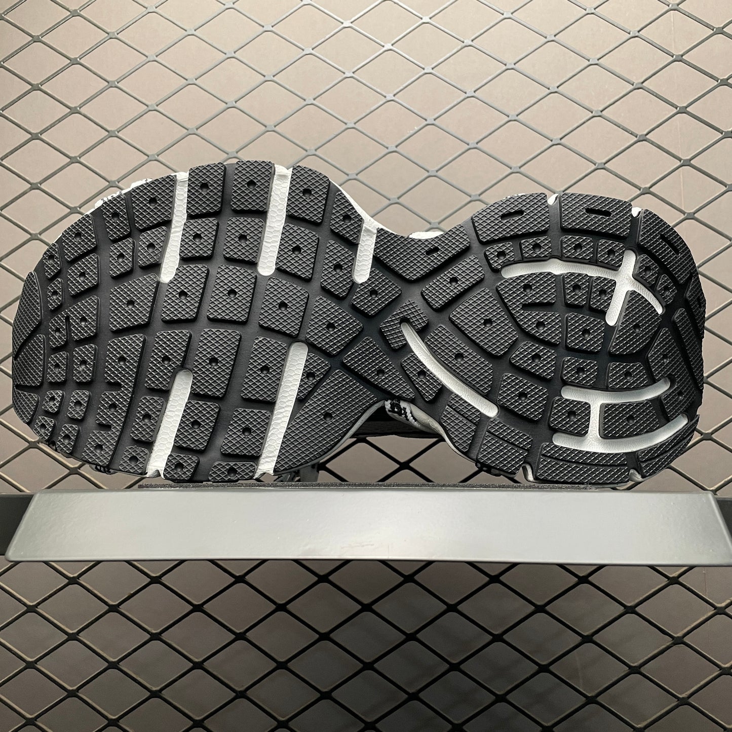 BALENCIAGA 3xl extreme laces logo sneaker