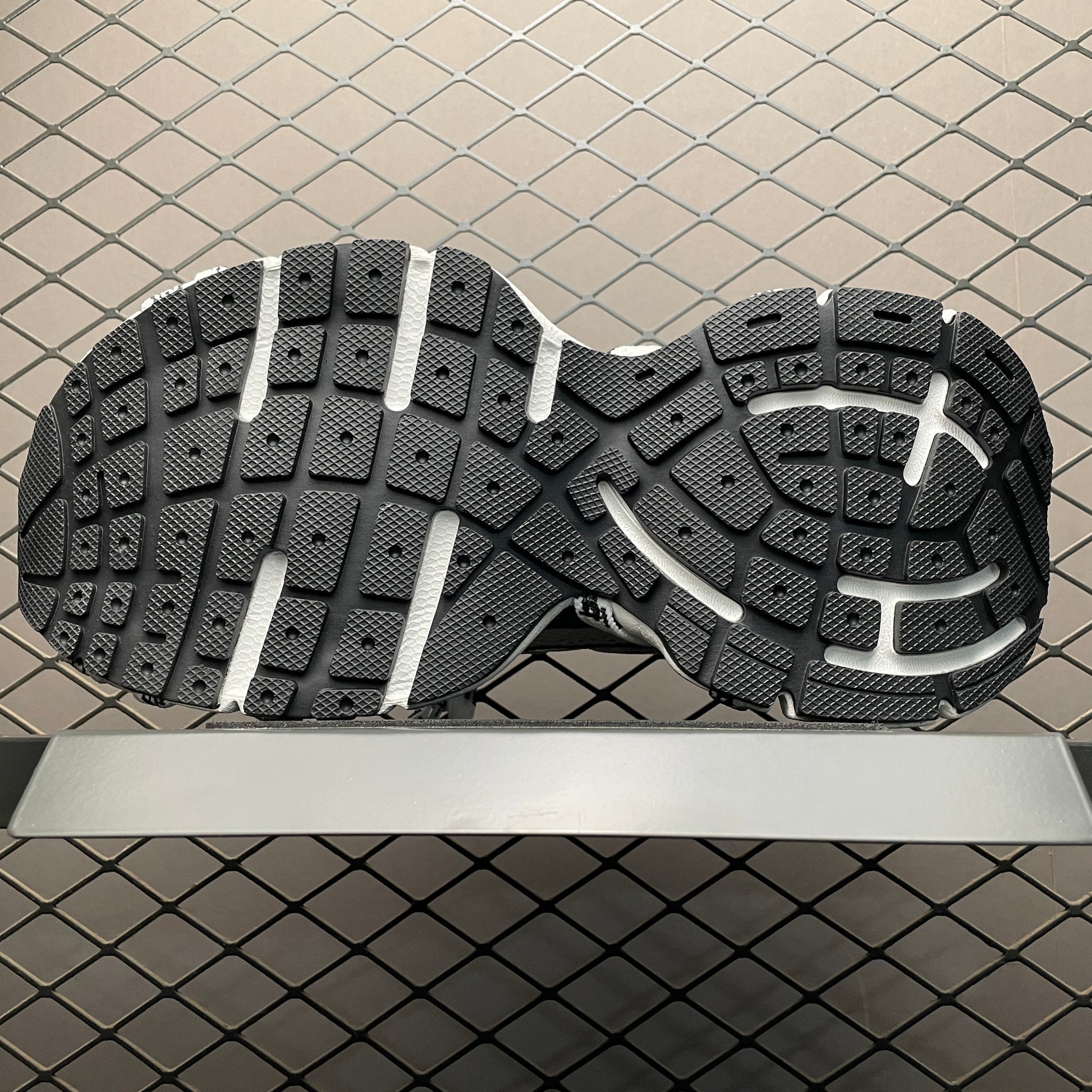 BALENCIAGA 3xl extreme laces logo sneaker