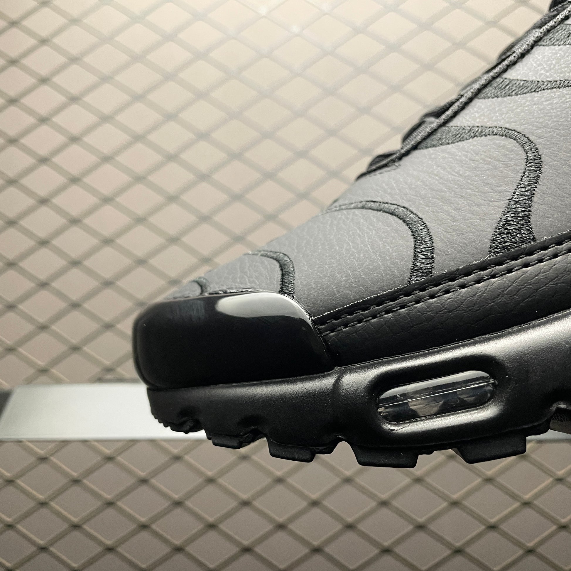 Nike Air Max Plus "Triple Black"