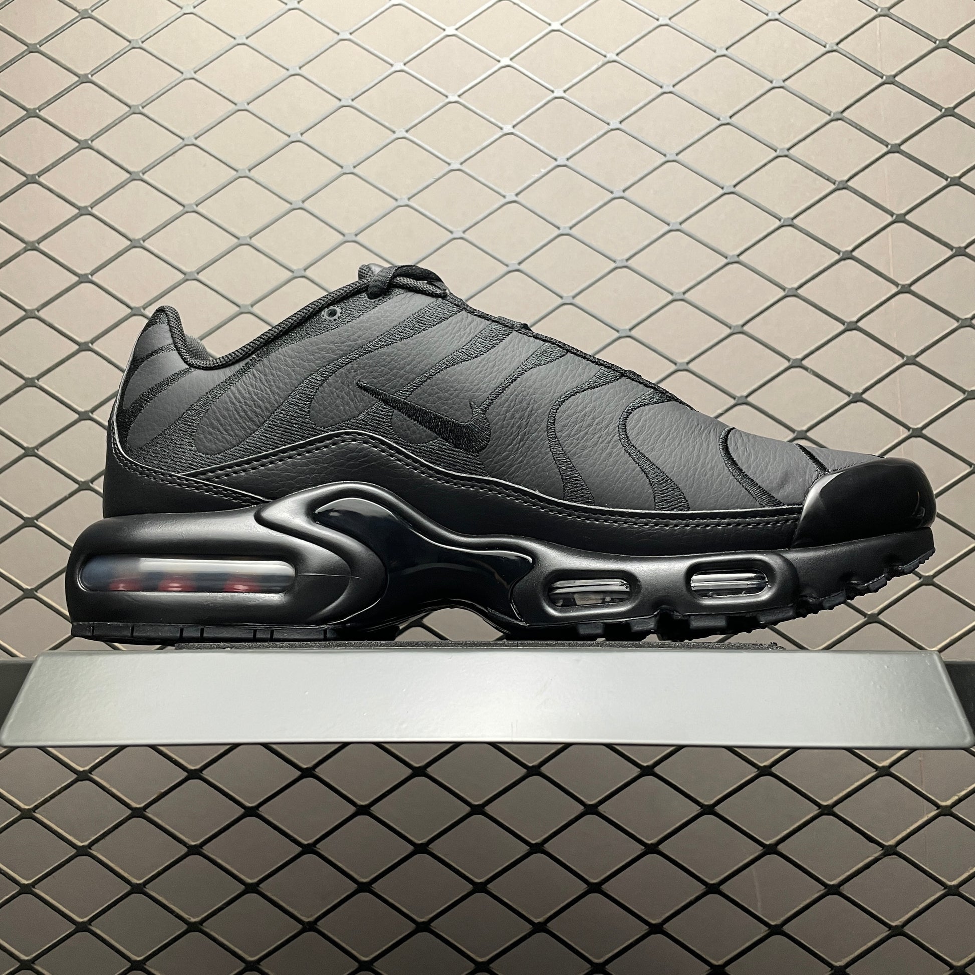 Nike Air Max Plus "Triple Black"