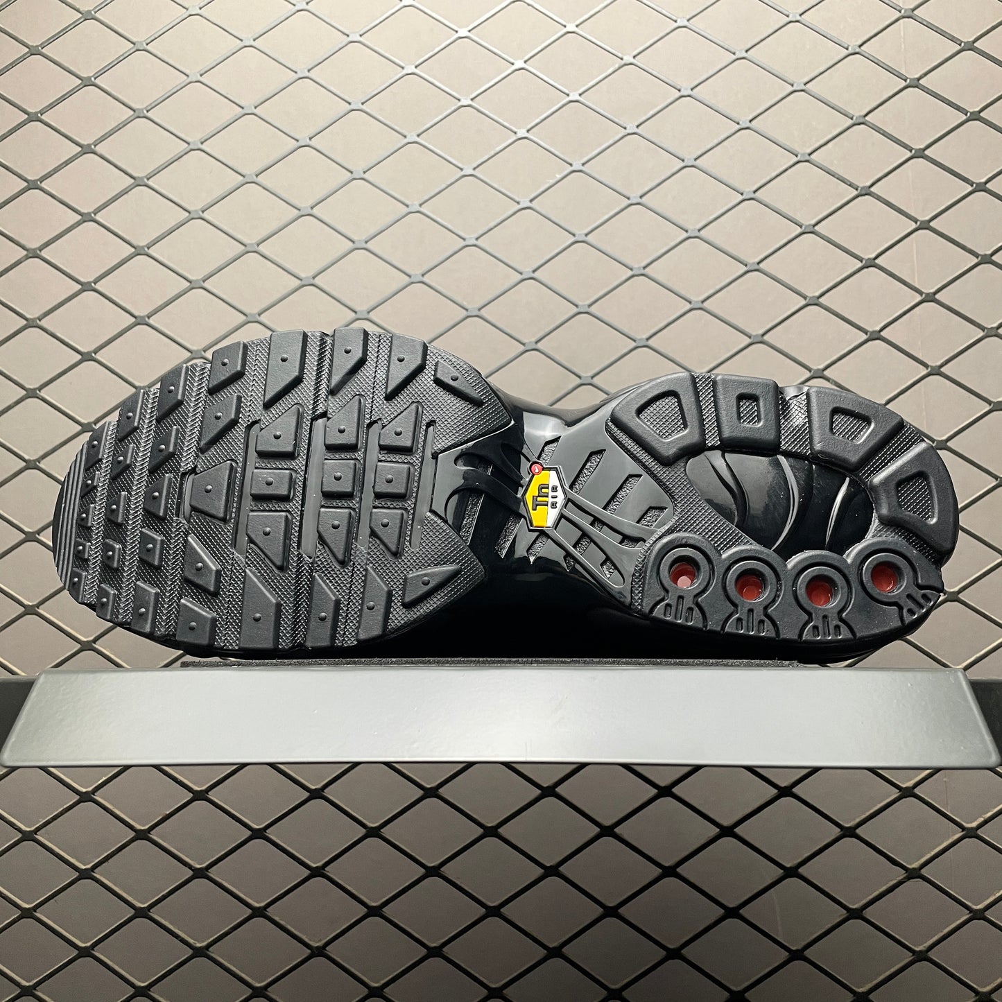 Nike Air Max Plus "Triple Black"