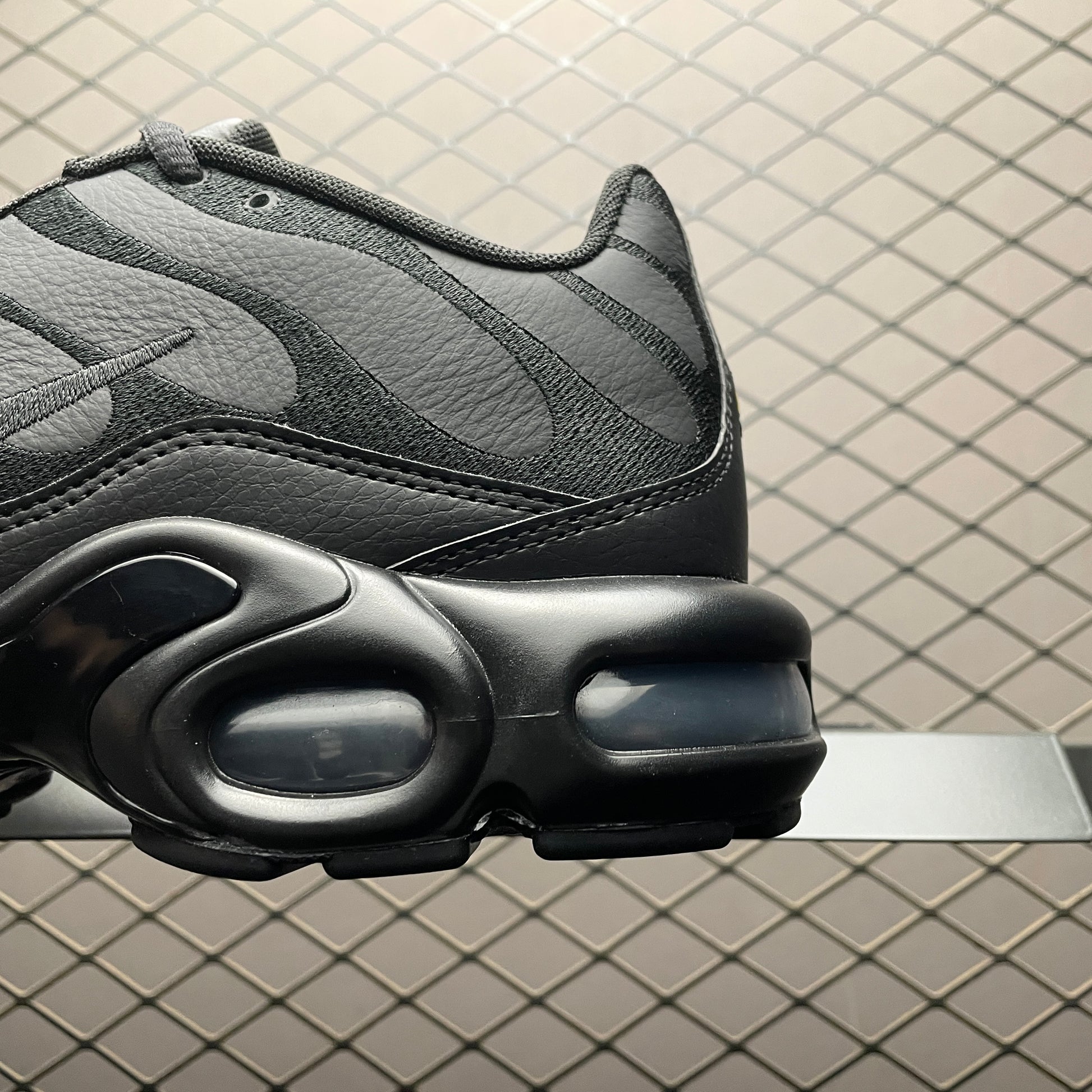 Nike Air Max Plus "Triple Black"