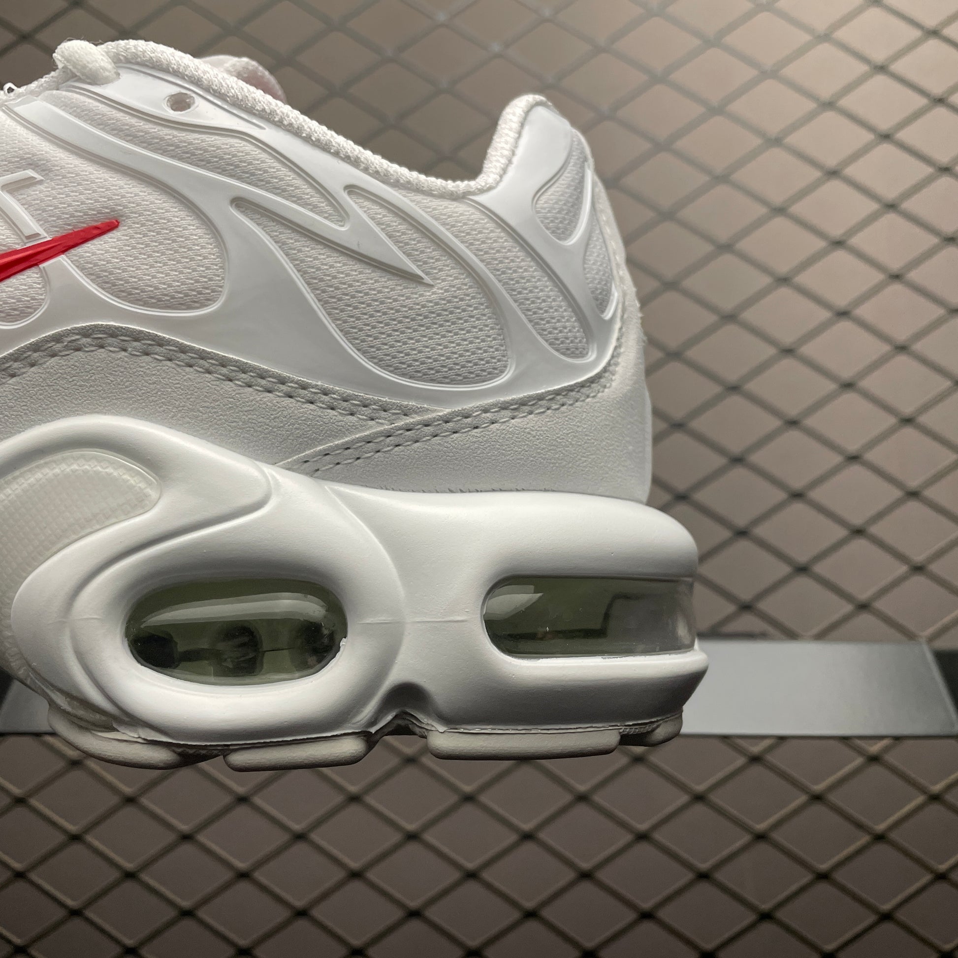 Supreme x Nike Air Max Plus TN "White/Speed Red"