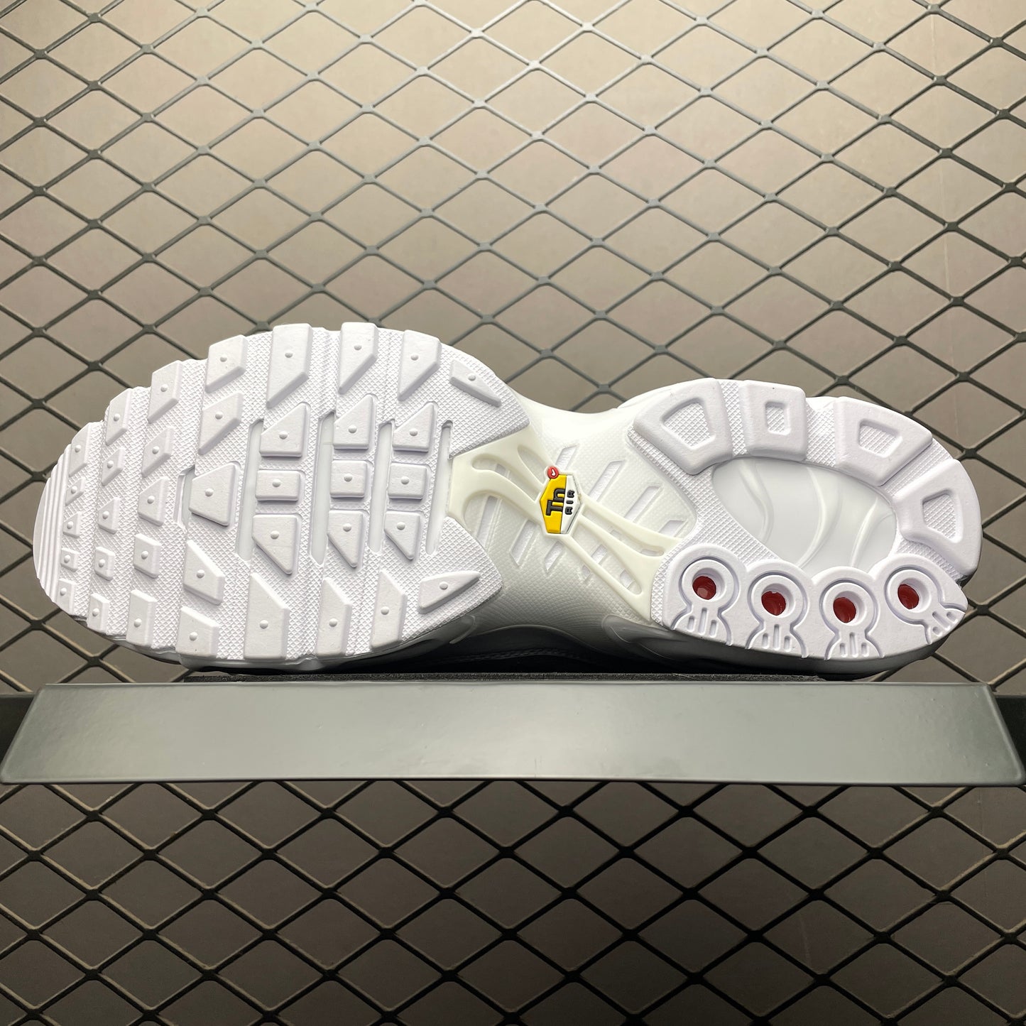 Nike Air Max Plus "Triple White"