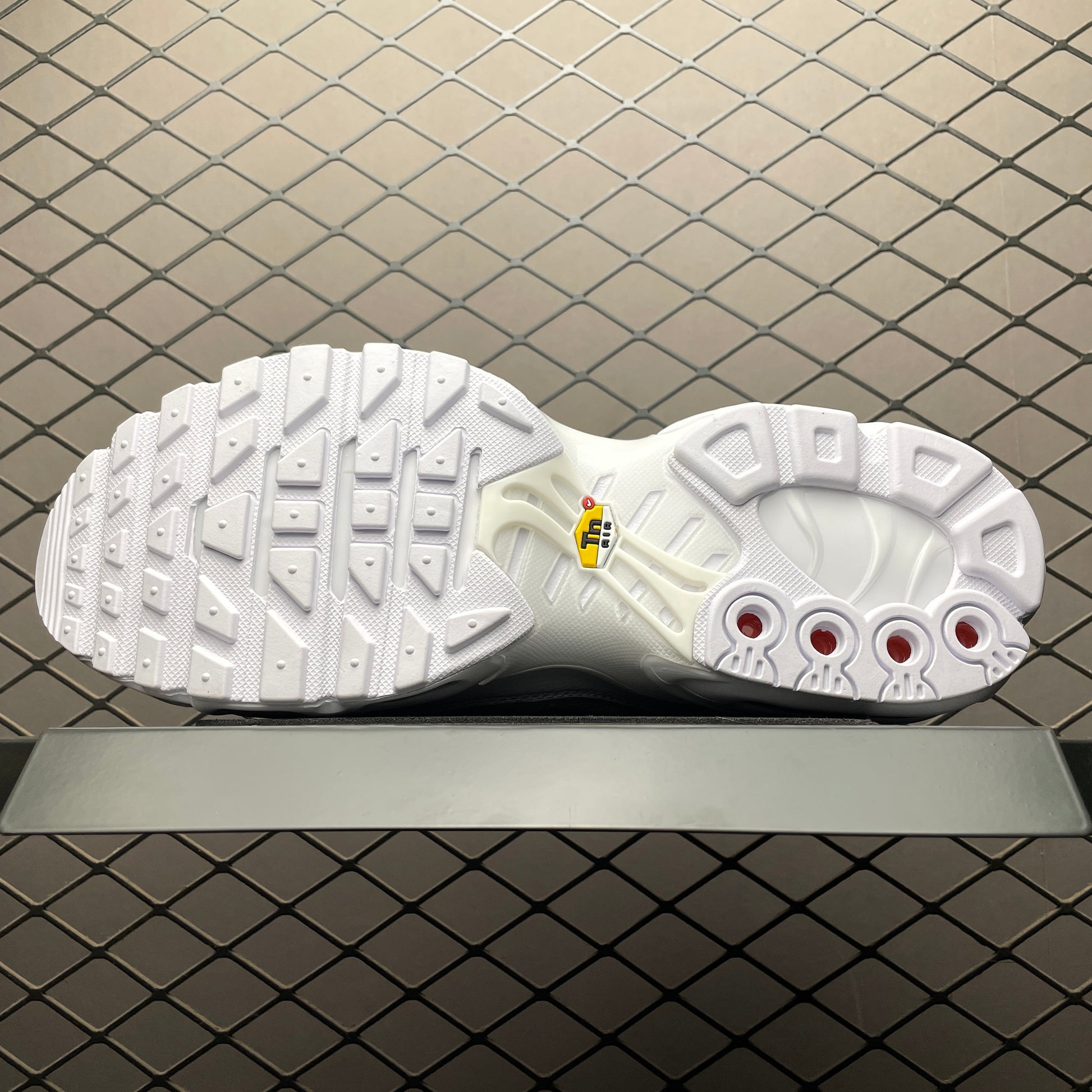 Nike Air Max Plus "Triple White"