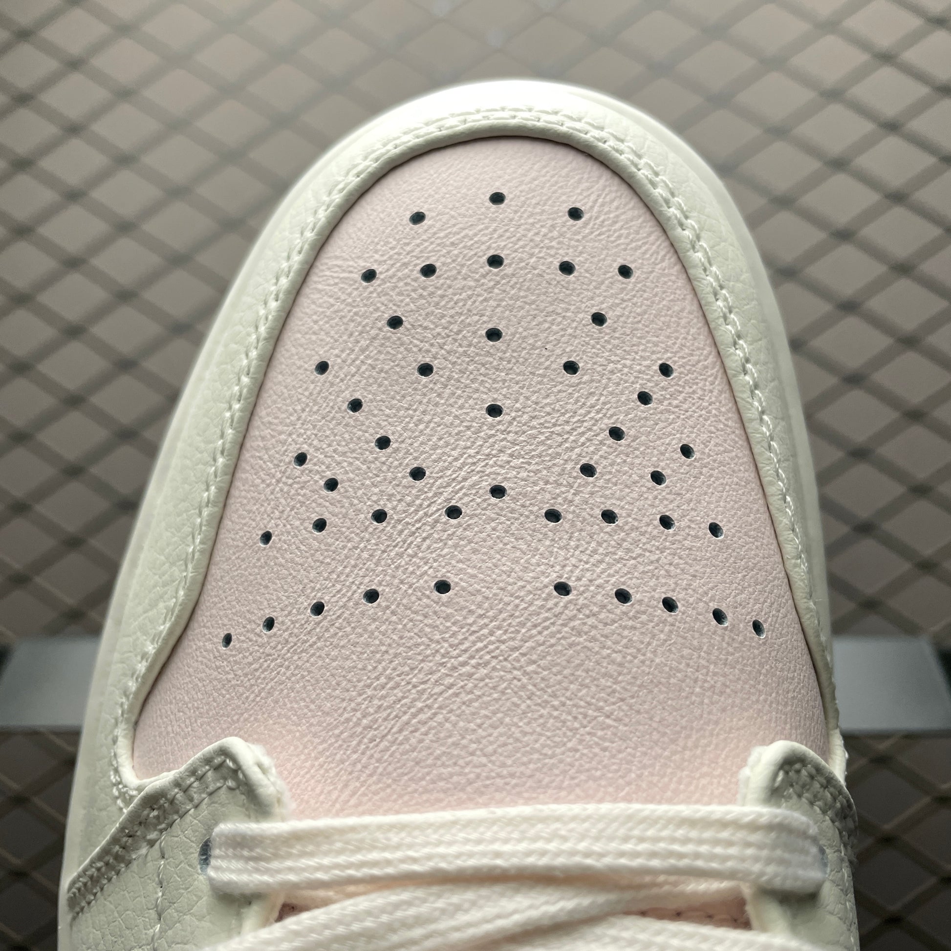 NIKE Jordan Air Jordan Low SE 'Sail Pink'