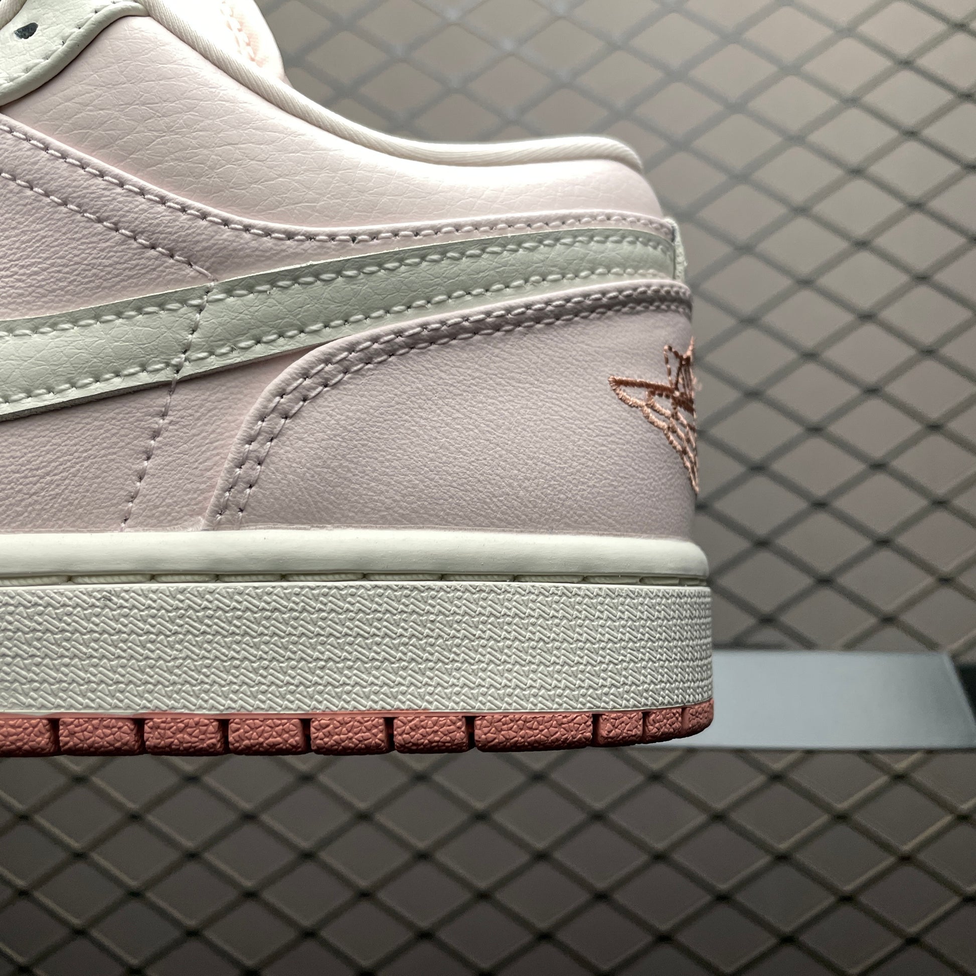 NIKE Jordan Air Jordan Low SE 'Sail Pink'
