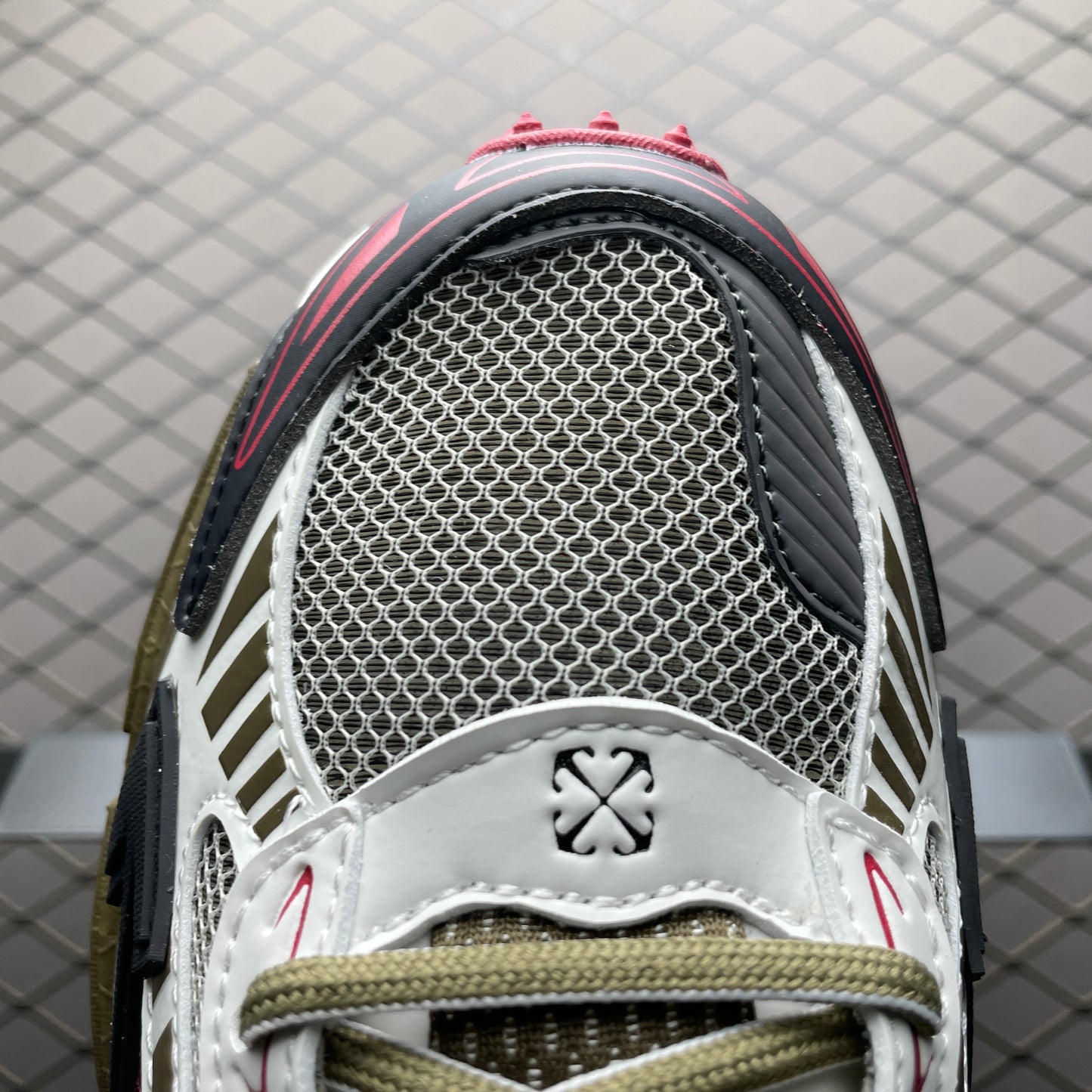 Off-White baskets Be Right Back à patch Arrow