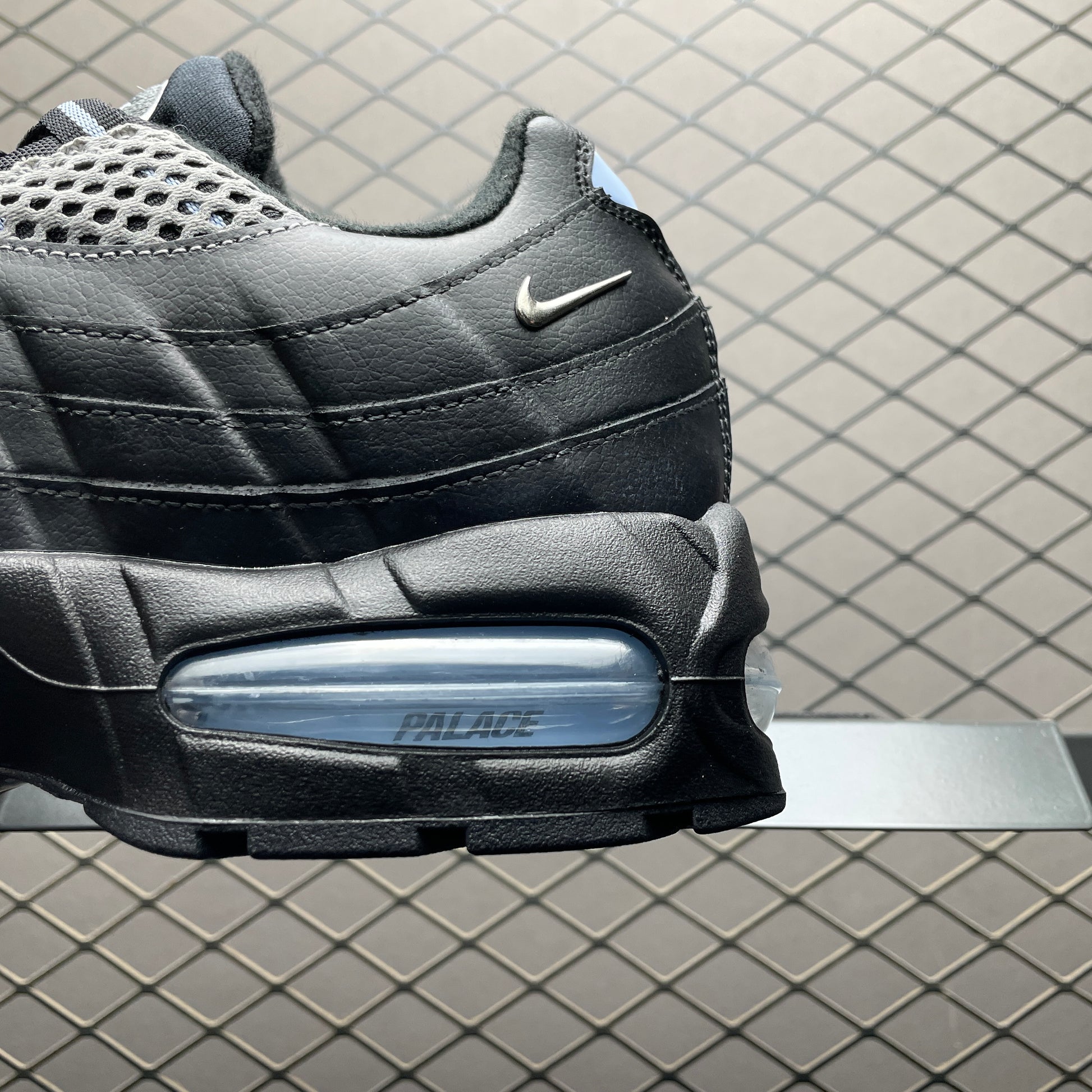 Palace Skateboards × Nike Air Max 95 Big Bubble "Metallic Silver/Aluminum"